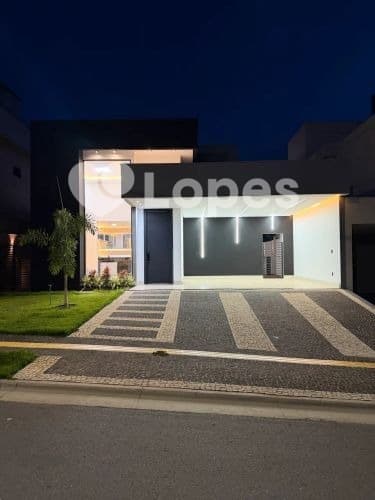 Casa Térrea no Jardins Bolonha | 3 Suítes Plenas | Semi - mobiliada