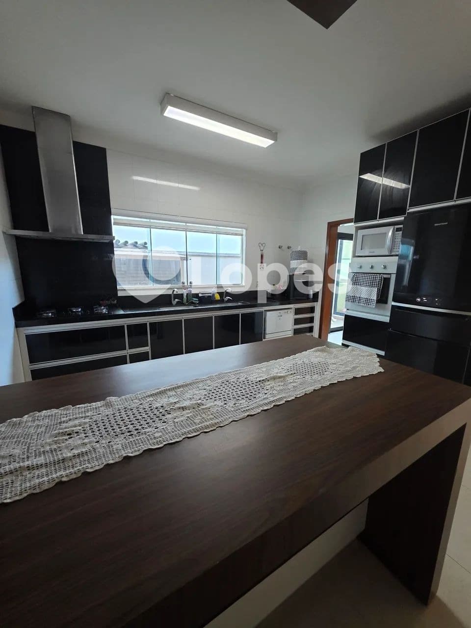 Casa Térrea no Jardins Madri | 3 Suítes Plenas | Semi - mobiliada