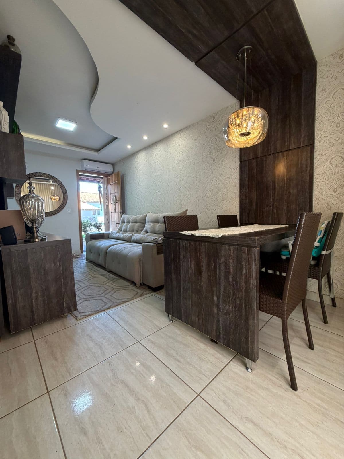 Casa com 3 Quartos e Área Gourmet com Churrasqueira 2 Vagas Imóvel Completo em Armários,
