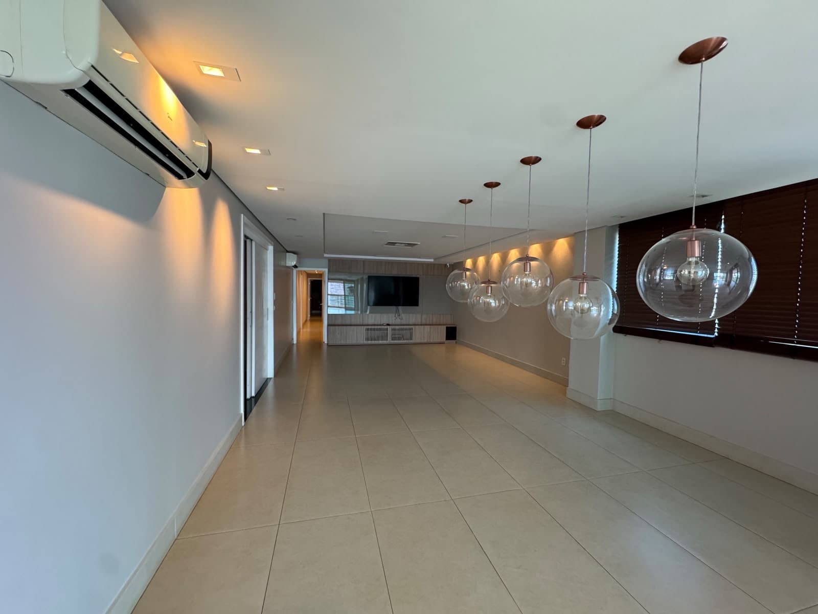 RESIDENCIAL PÁTIO SUÍÇA – Apartamento de Alto Padrão- 4 suítres