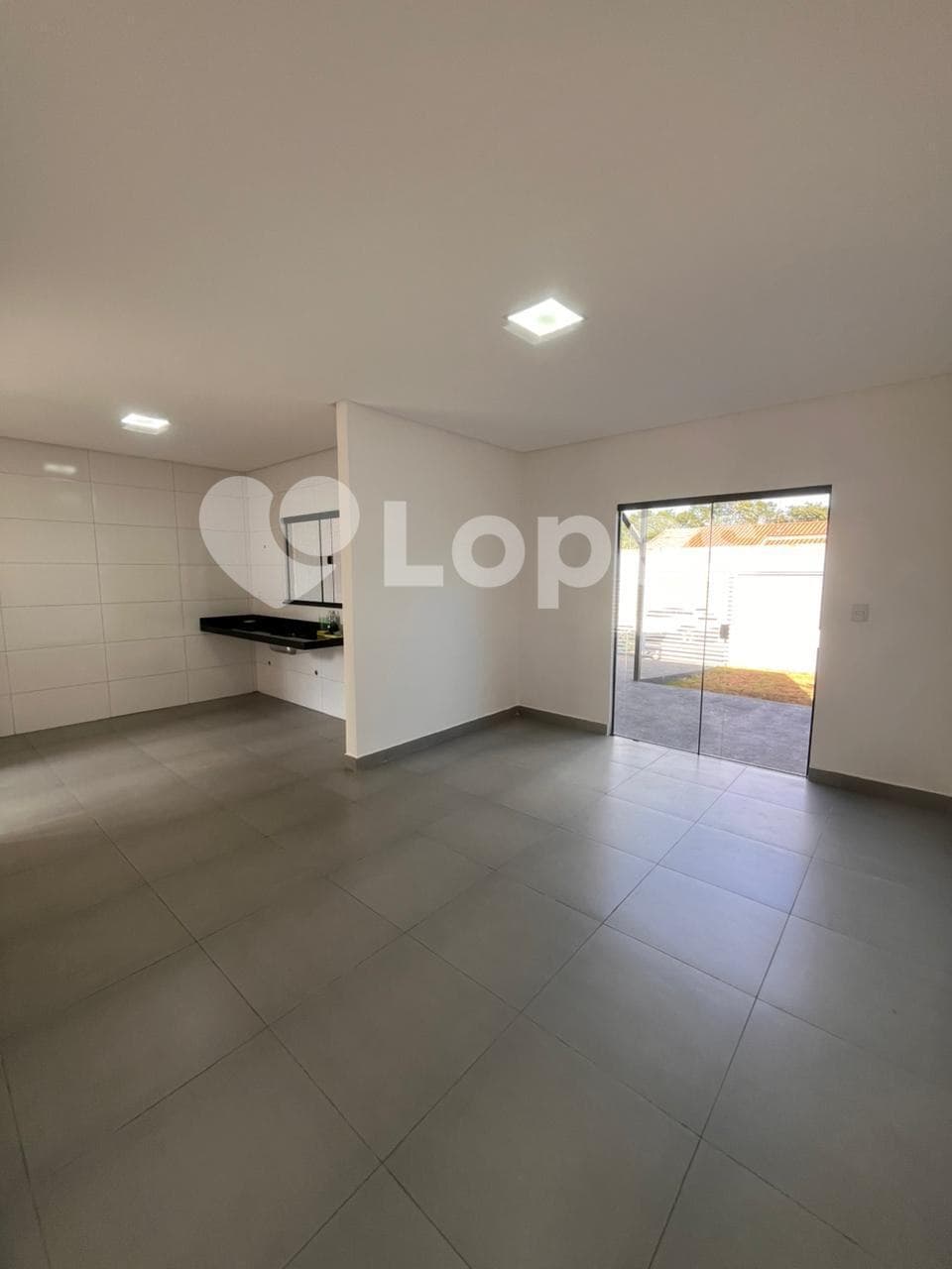 Casa 2 Quartos no Jardim Buriti Sereno, Aparecida de Goiânia | Ótima Localização