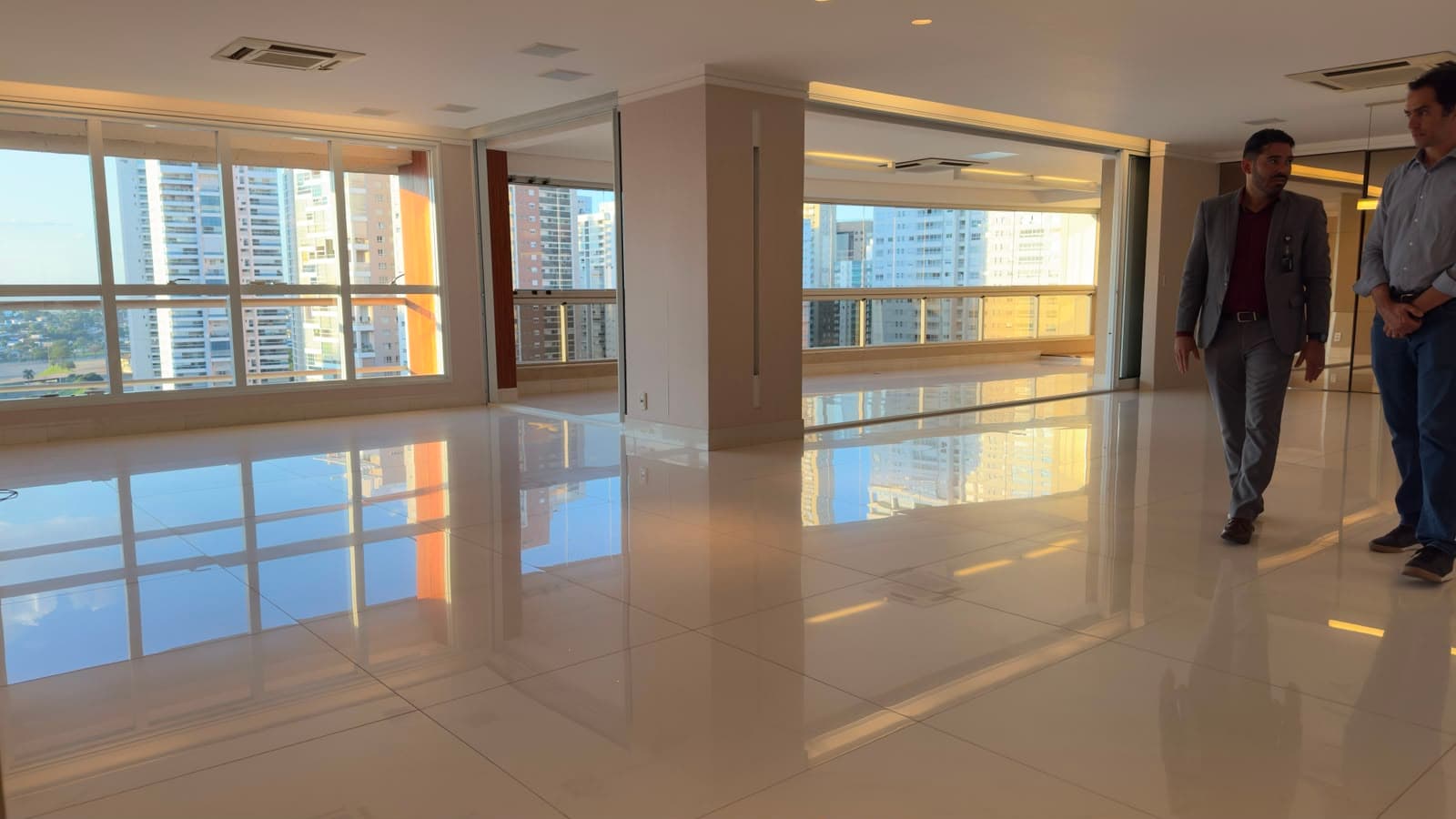 Apartamento 4 Suítes Plenas no Jardim Goiás - 316m² - Imperador do Park
