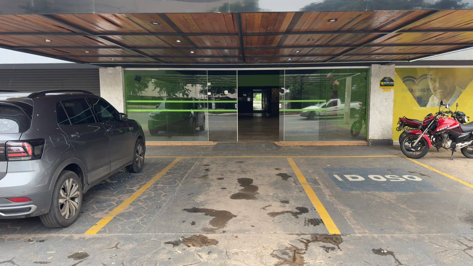 Sala comercial - Galeria Campina Dei Fiori | Em frente ao Shopping Cerrado.