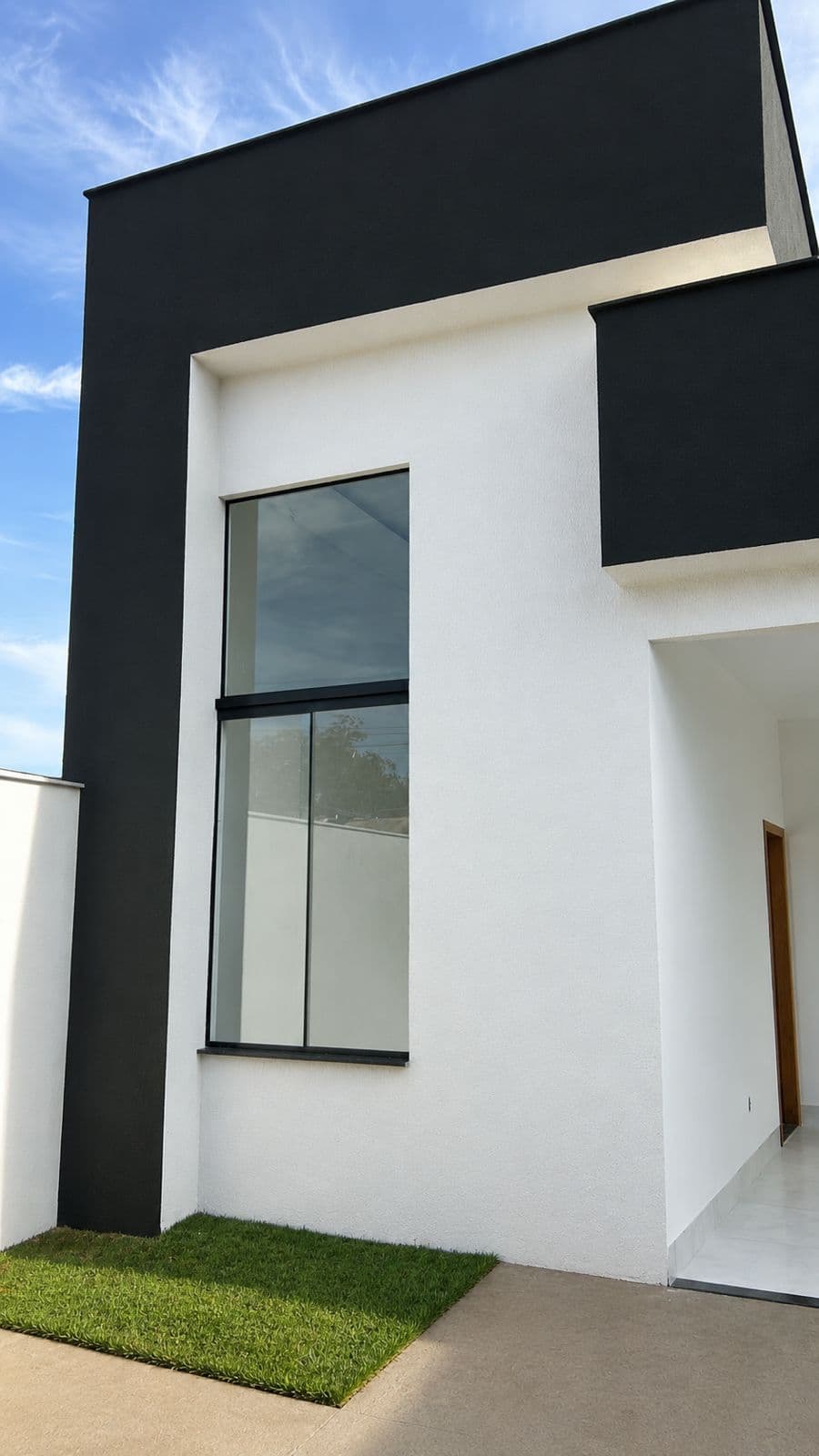 CASA À VENDA NO JARDIM ITAPUÃ – APARECIDA DE GOIÂNIA