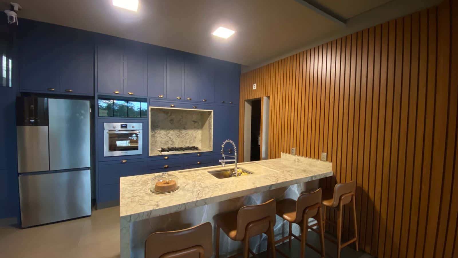 Espetacular Casa 1.250m² de Terreno, Vista Definitiva para o Campo de Golfe, Piscina de Raia e 5 Suítes R6.800.000,00
