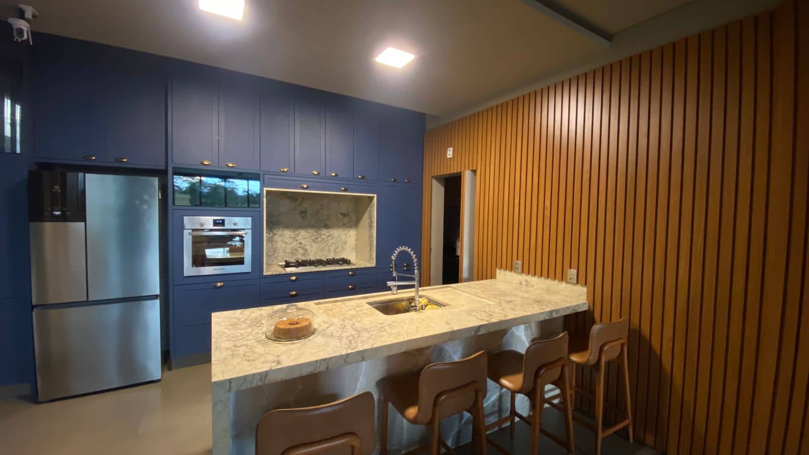 Espetacular Casa 1.250m² de Terreno, Vista Definitiva para o Campo de Golfe, Piscina de Raia e 5 Suítes R6.800.000,00