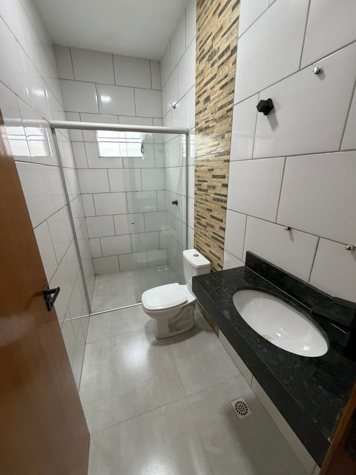 CASA À VENDA EM SENADOR CANEDO – REGIÃO CENTRAL