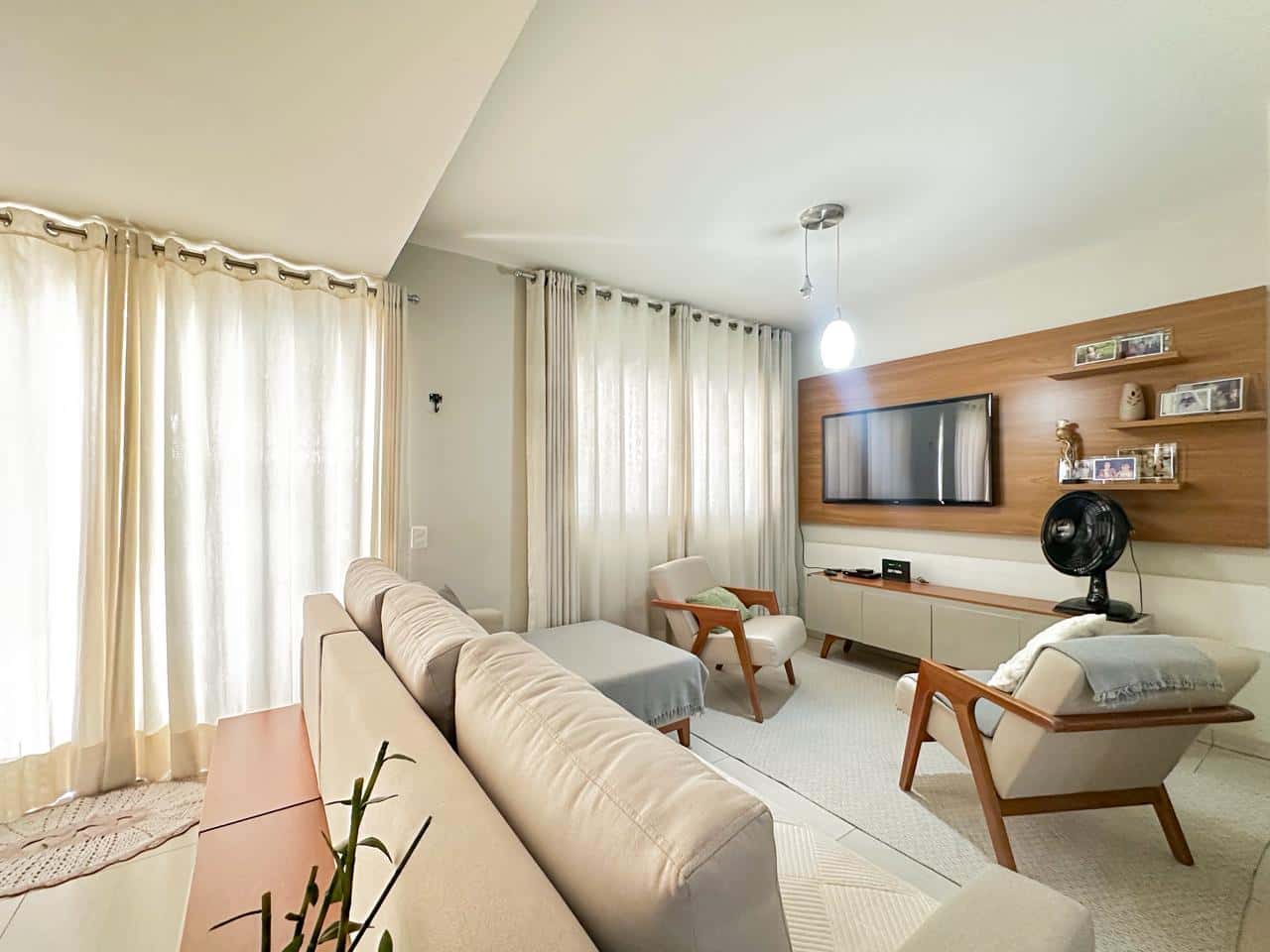 Sobrado Venda Jd Novo mundo 150 m² com 3 Quartos uma suíte, completo armários Goiânia