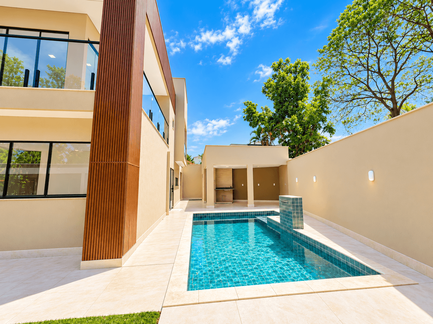 Sobrado de Alto Padrão com 4 Suítes, Suíte Master e Closet, Moderno com Piscina e Churrasqueira, – Setor Jaó