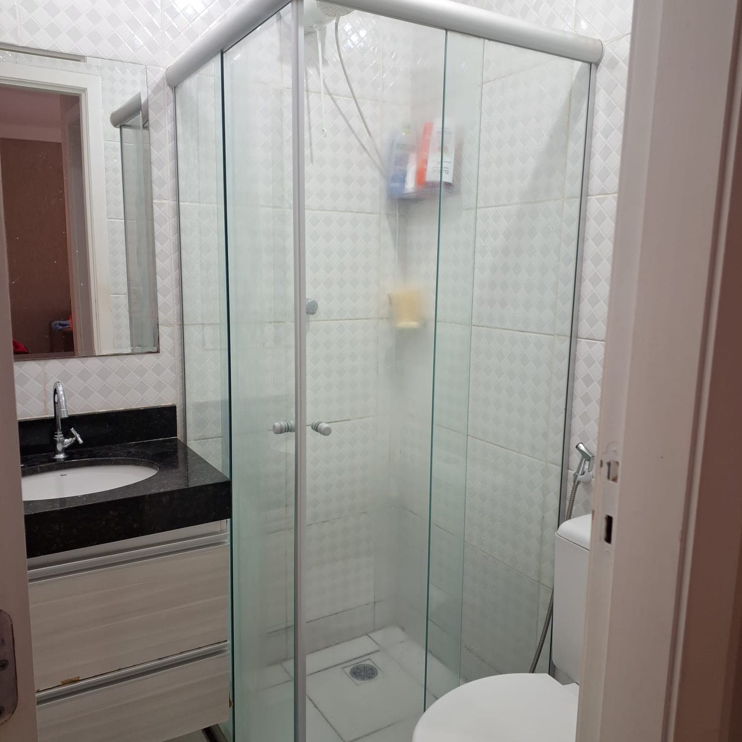 Casa 3 Quartos com Suíte em Condomínio Fechado, Quintal Armários Planejados, 100m²
