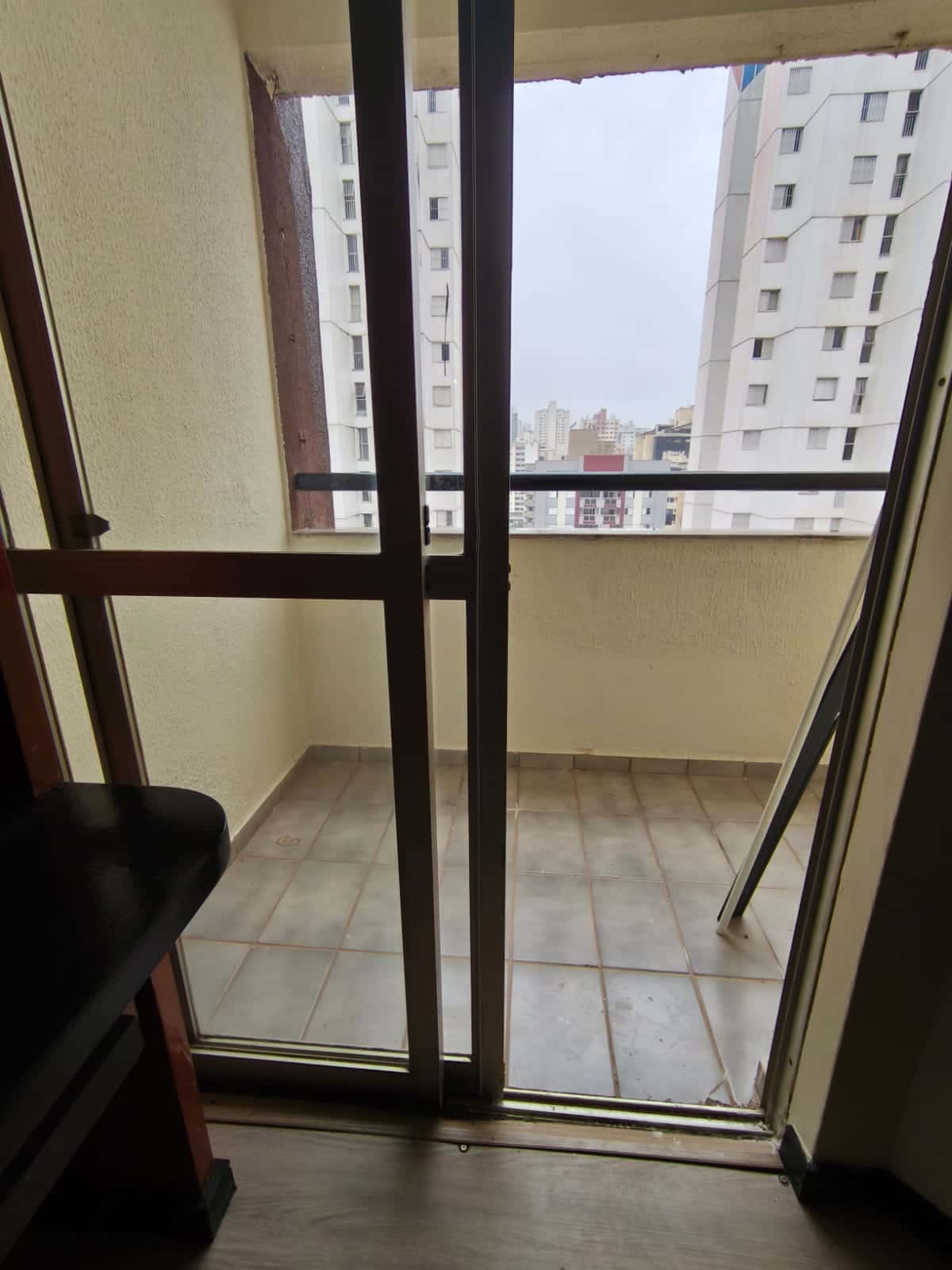 Opção exclusiva no Setor Bueno. Apartamento com SUÍTE, SACADA e LAZER!
