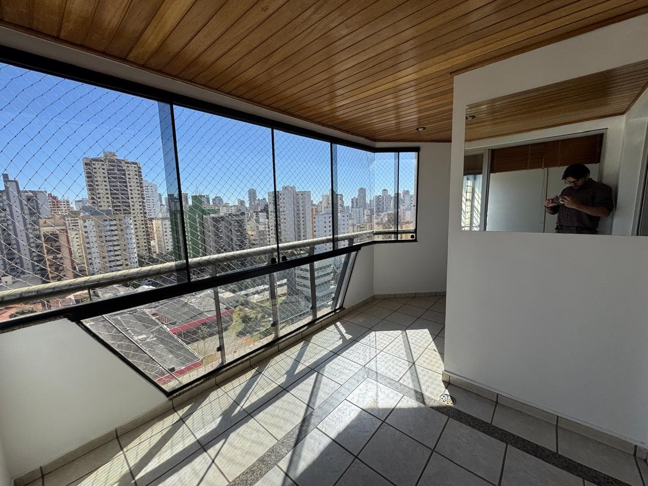 Venda Apartamento 3 Quartos Duas suítes, com armários 144 m² 2 Vagas R$ 540.000 Prox Parque Areião
