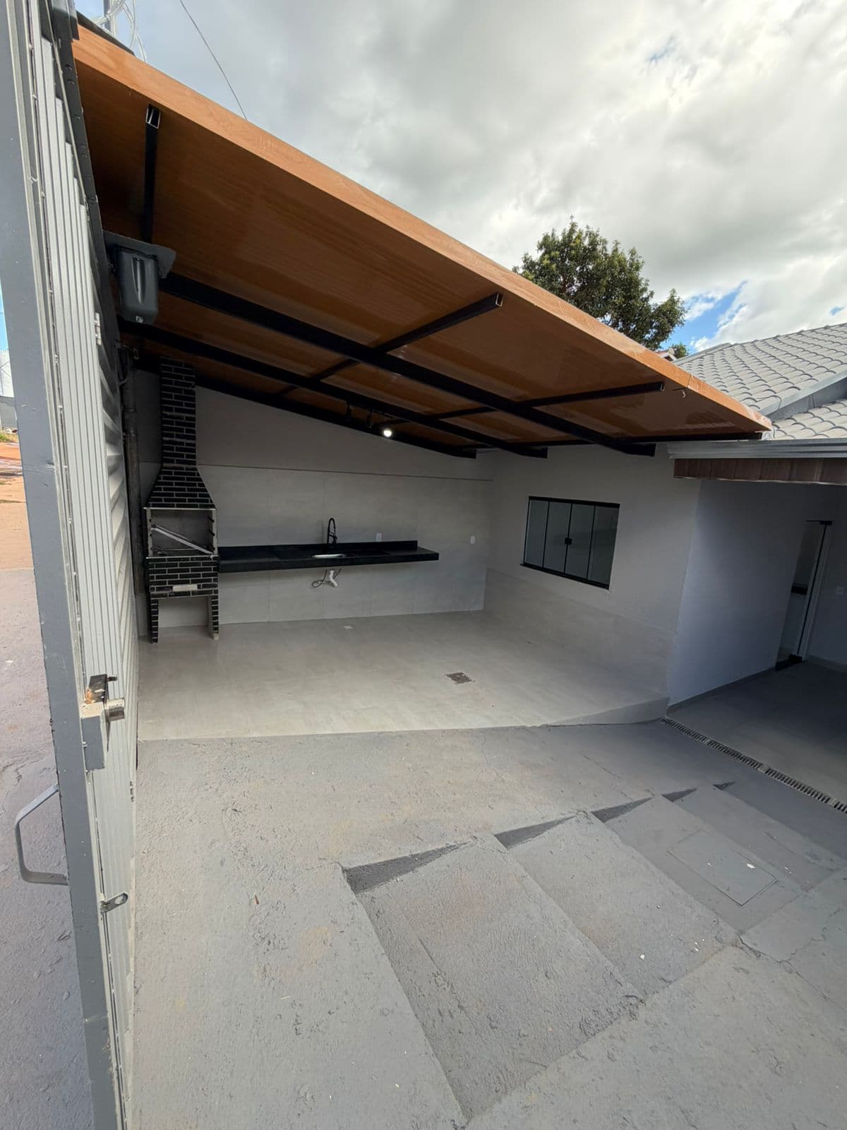 Casa à venda no Bairro Paraíso – Senador Canedo | 2 quartos | Área Gourmet