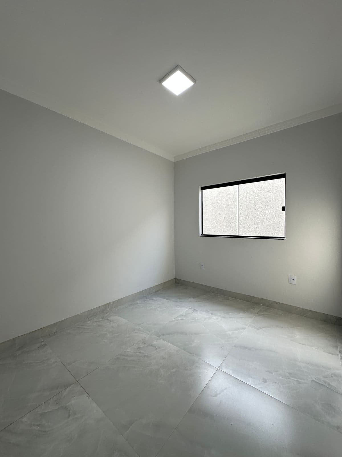 Casa Nova 3 Quartos com Suíte e Área Gourmet, 180m² de Terreno R$ 410 Mil