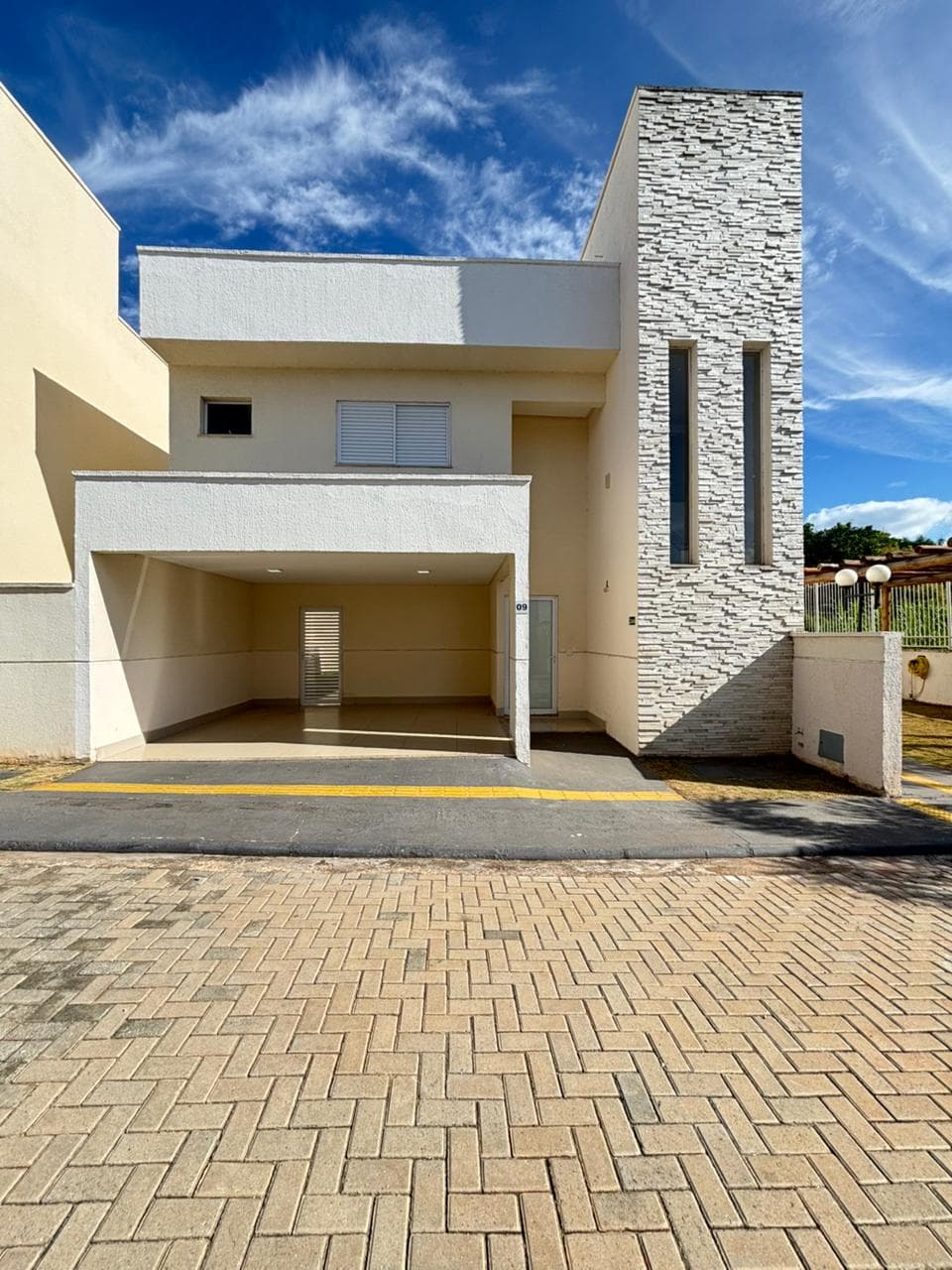 Sobrado em Condomínio Fechado- Próximo à avenida Rio Verde - Bairro Cardoso