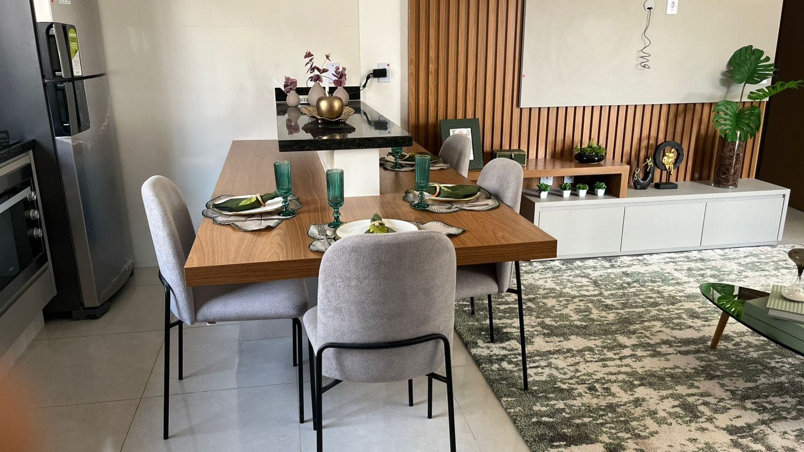 Casa 3 Quartos no Setor das Mansões, Próximo do Aparecida Shopping