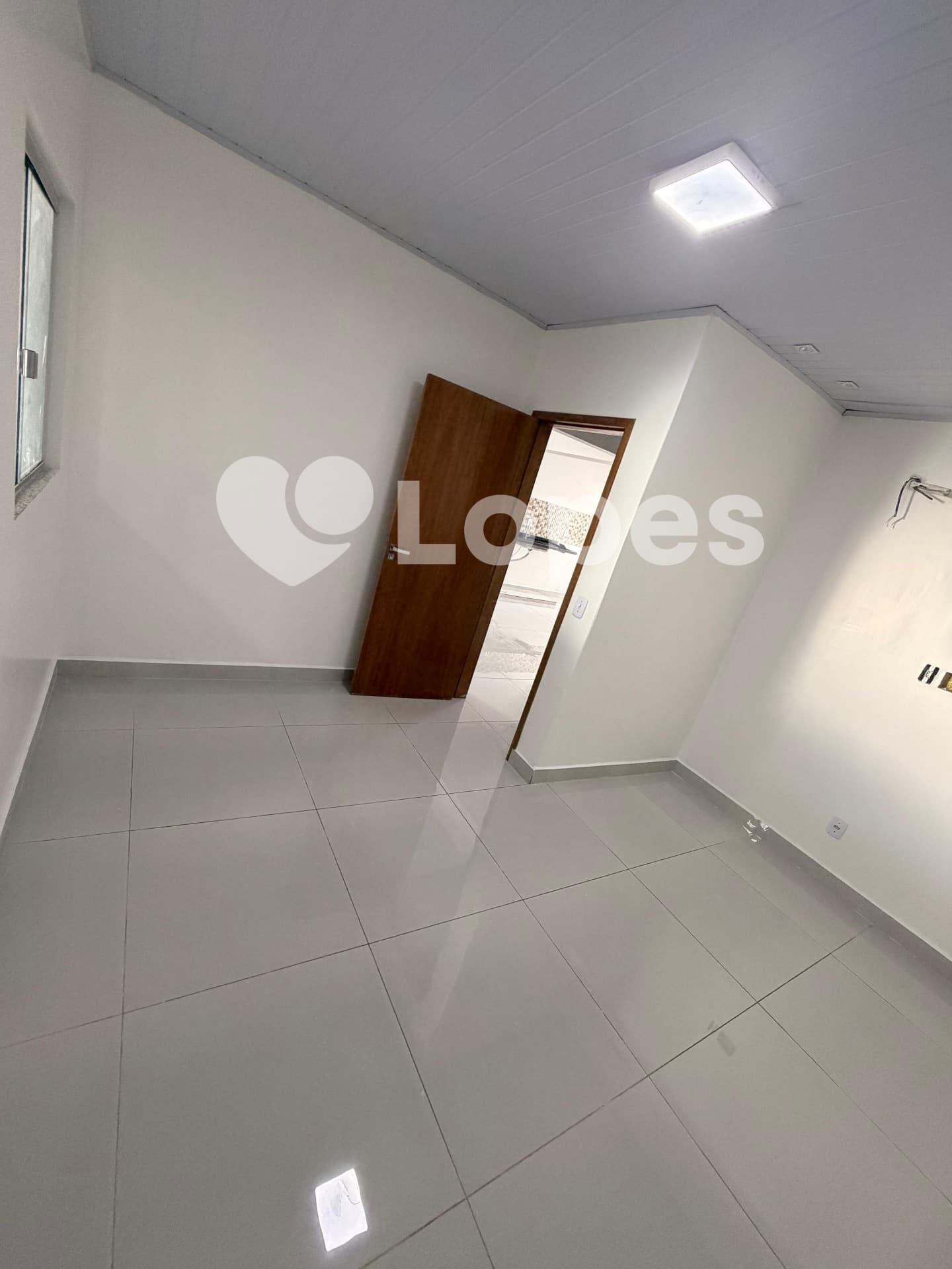 Casa 2 Quartos à Venda no Setor Criméia Oeste, Goiânia – GO | Próxima ao Supermercado Monteiro