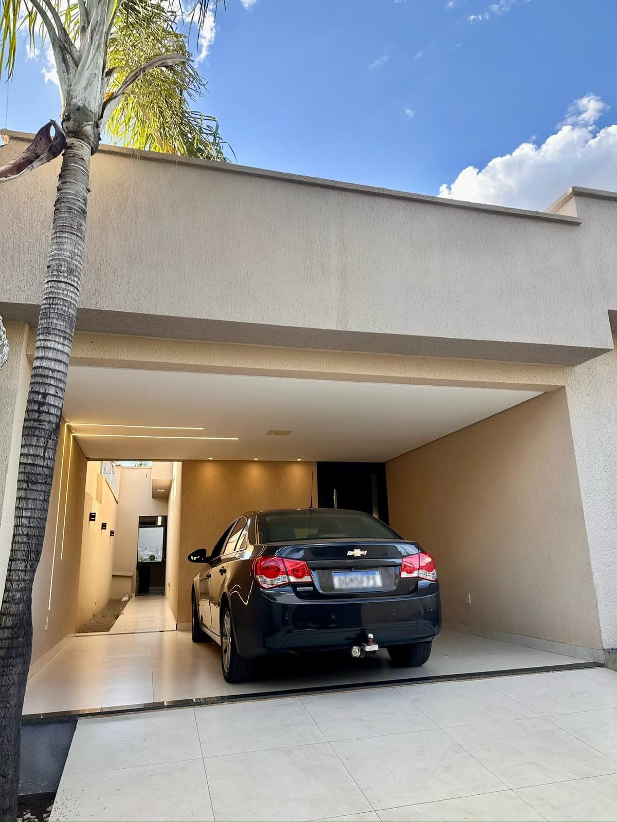 Casa à Venda no Residencial Humaitá em Goiânia | 3 Suítes | Piscina