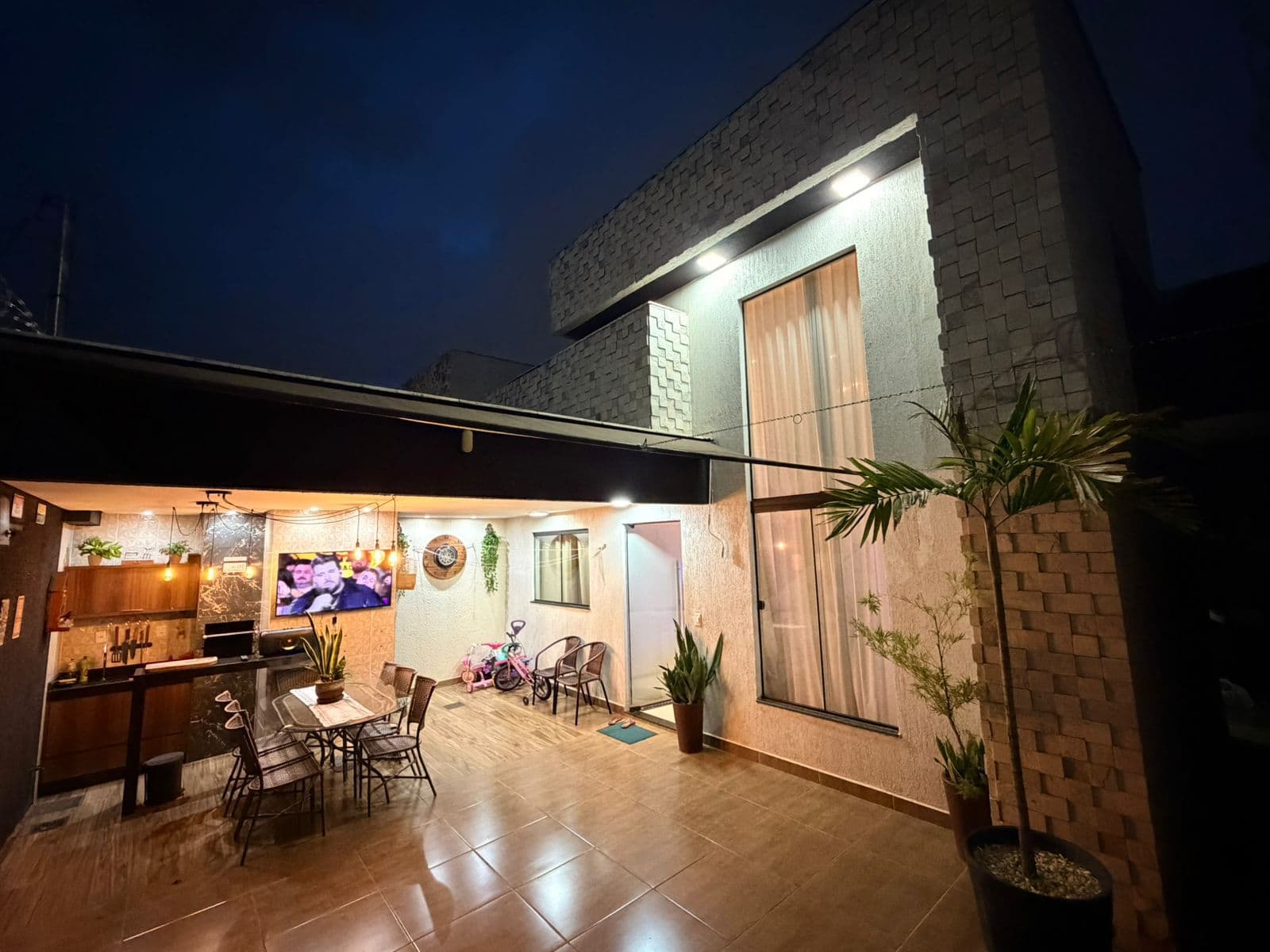 Casa à Venda no Setor Santos Dumont em Goiânia – 3 Quartos, 150m² e Próxima ao Portal Shopping
