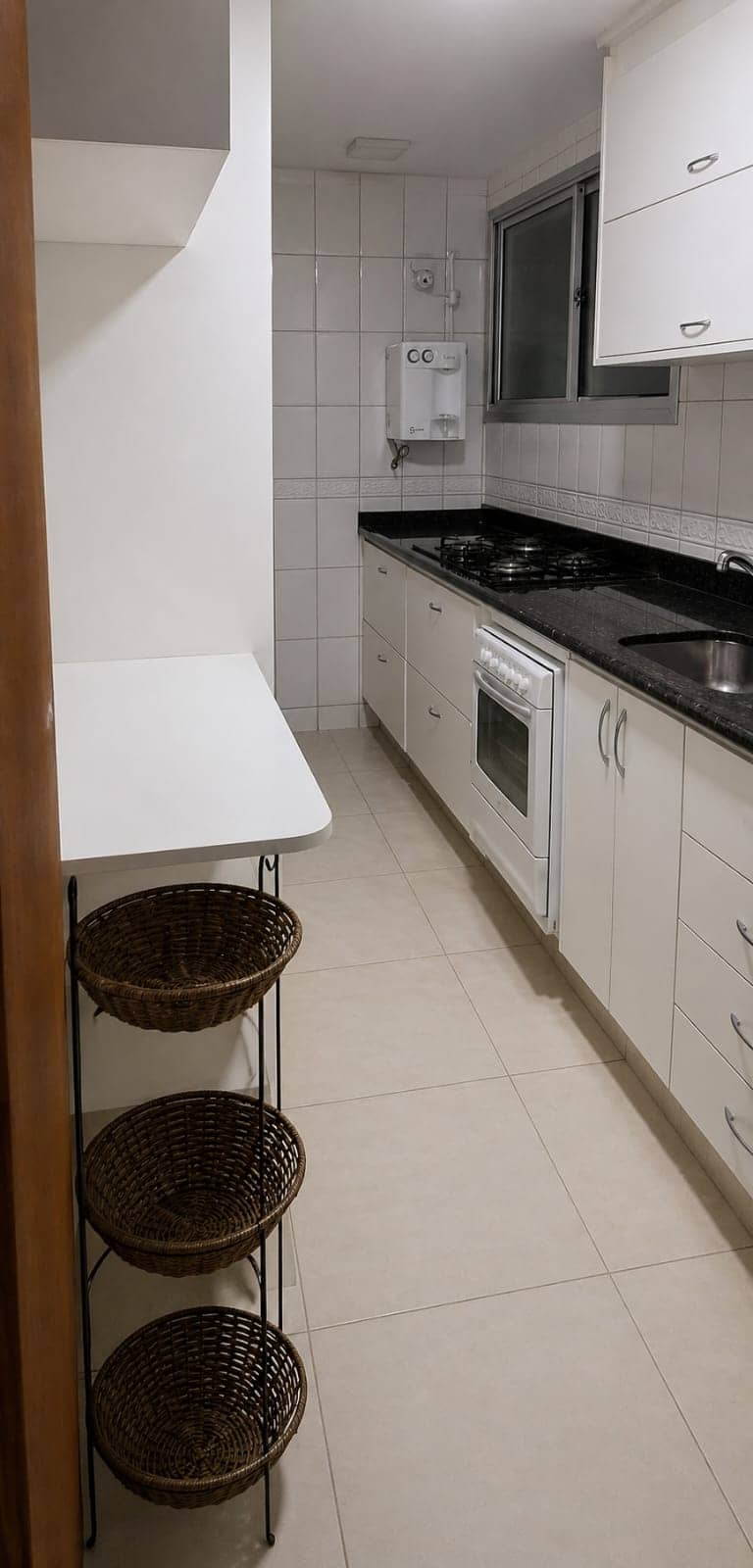 APARTAMENTO REFORMADO – 80m² – PRÓXIMO AO PARQUE FLAMBOYANT