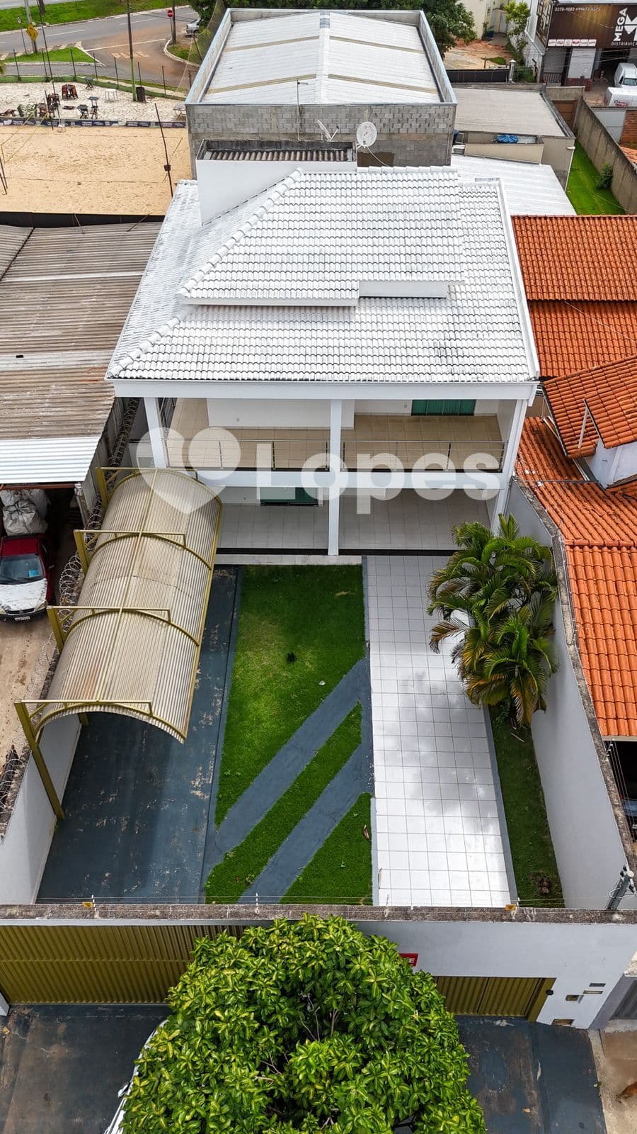 Sobrado 4 Quartos à Venda no Parque das Amendoeiras, Goiânia – Próx. ao Atacadão