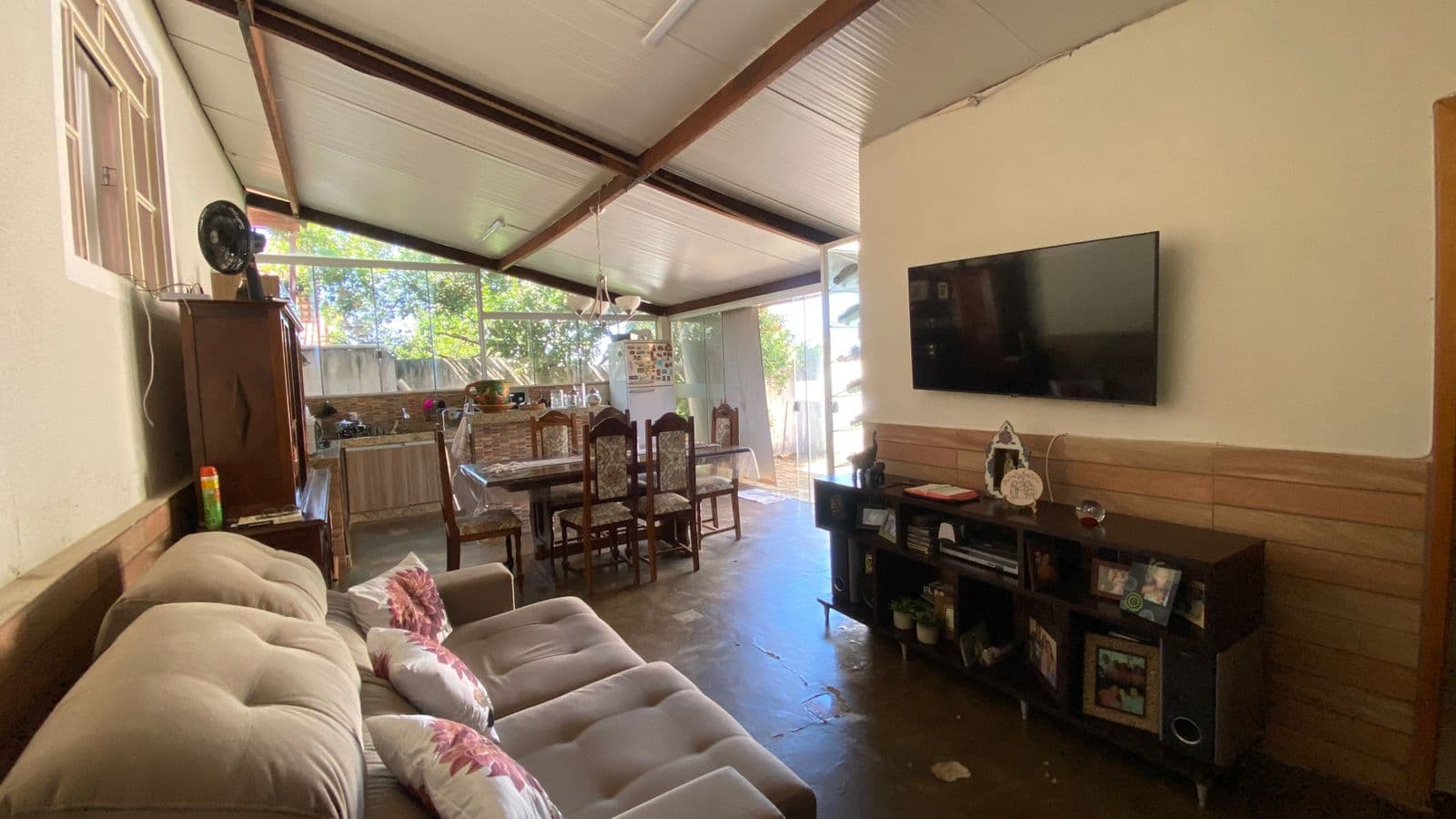 Casa Cond Fechado 3 Quartos uma suíte, cond com bosque privativo Completo armários com lazer Goiânia- Go