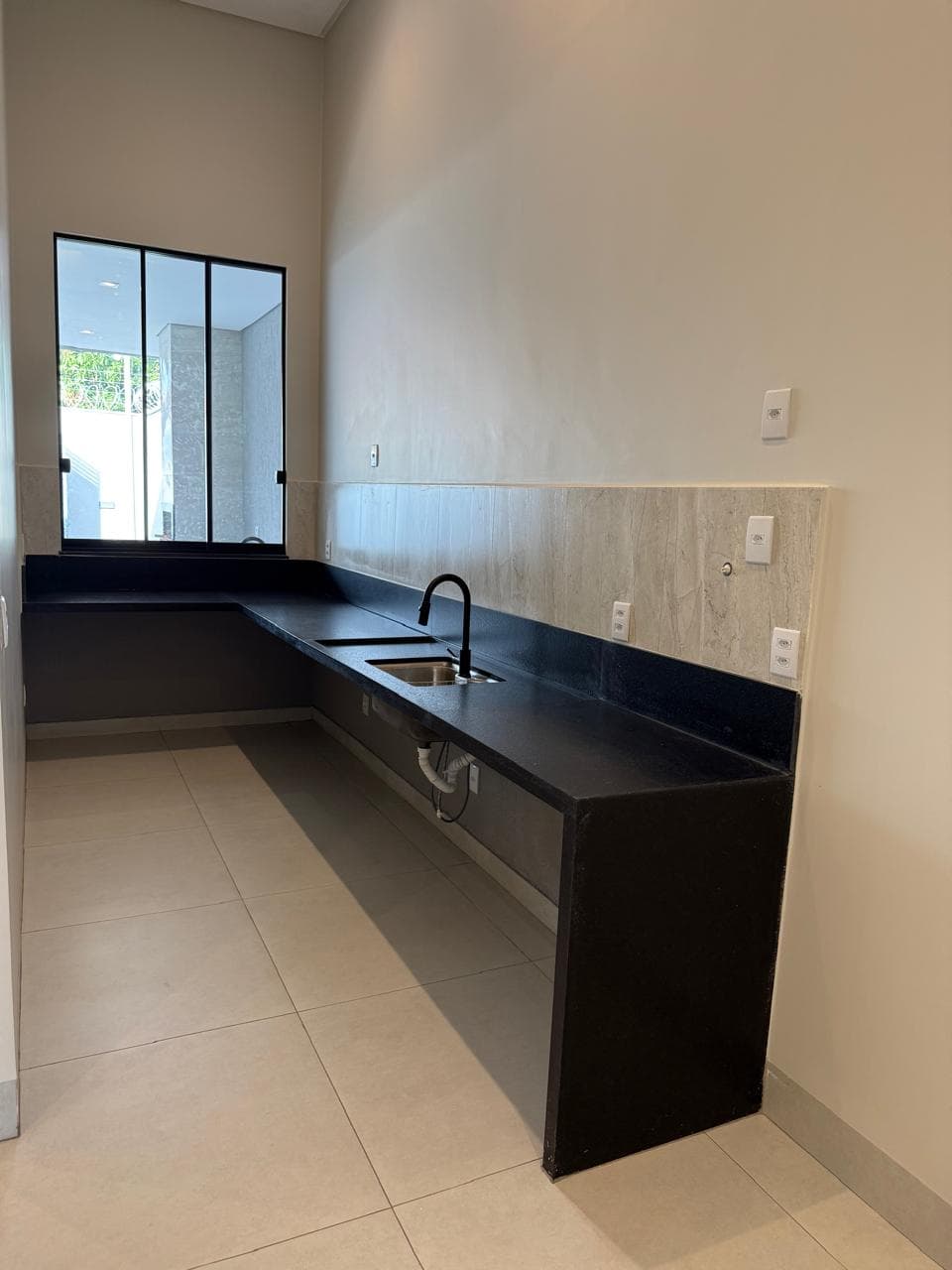 CASA À VENDA - JARDIM HELVÉCIA 3Q LOTE COM 185m²