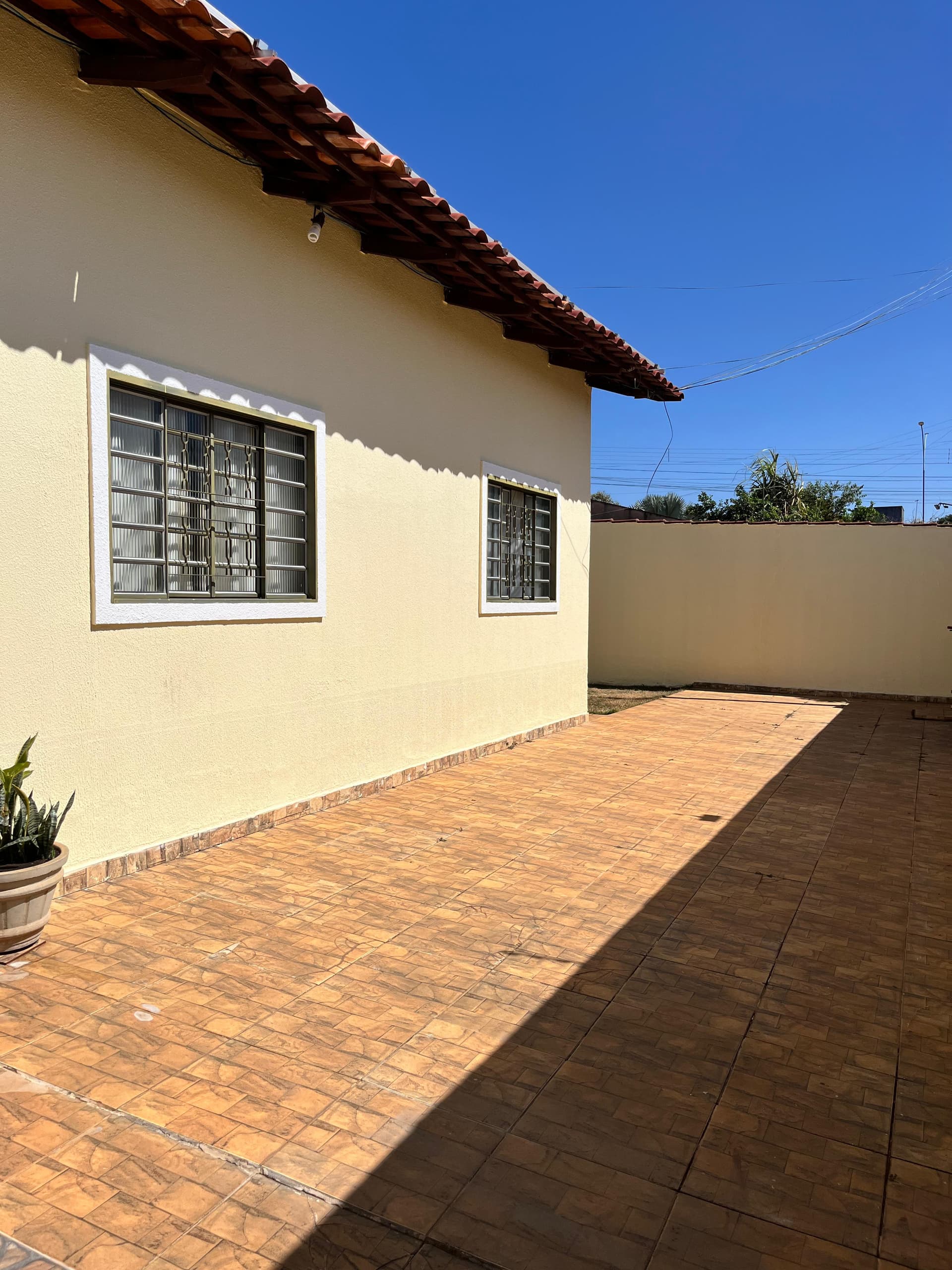 CASA EM TRINDADE