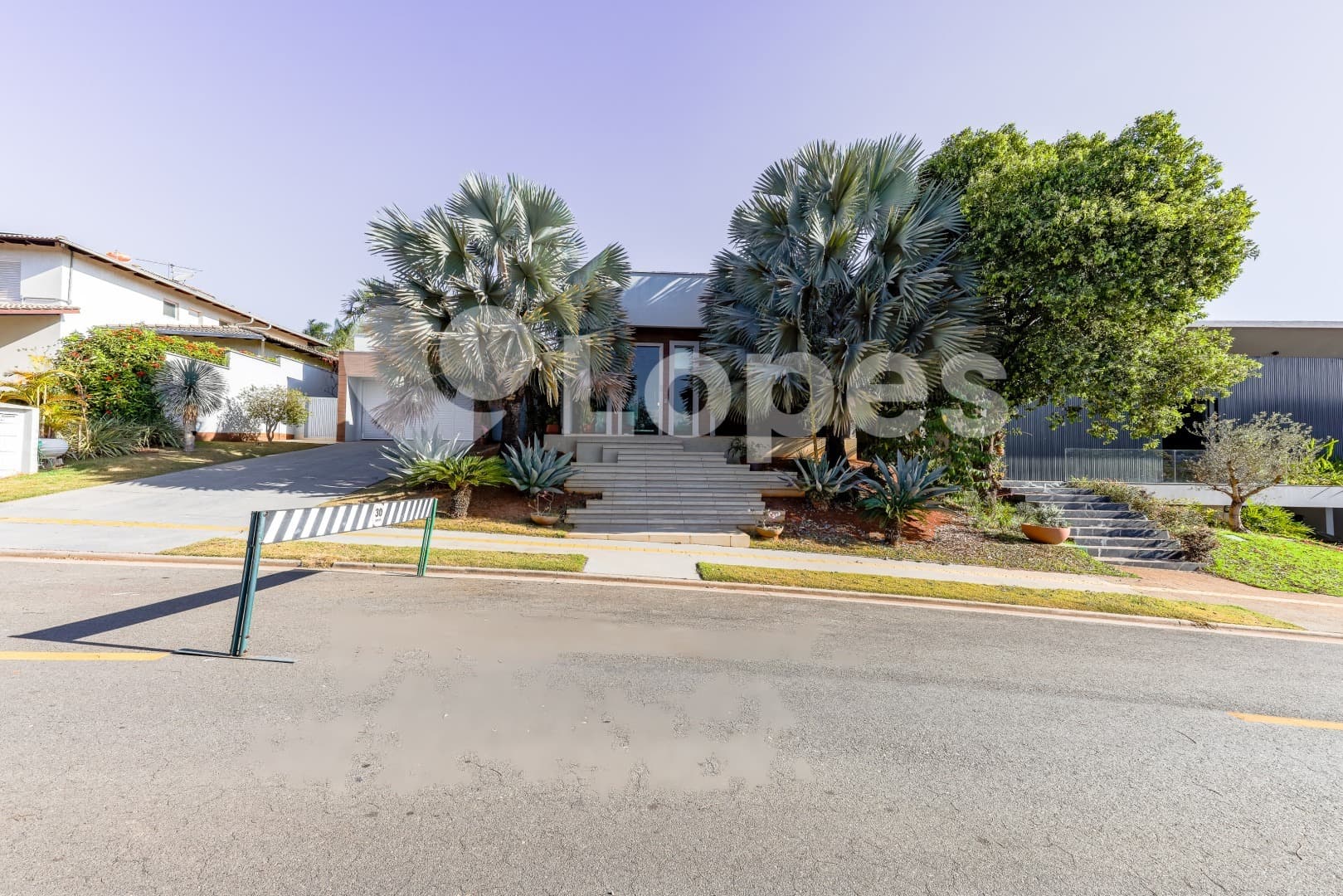 Casa 4 Suítes no Alphaville Cruzeiro em Goiânia | Alto Padrão