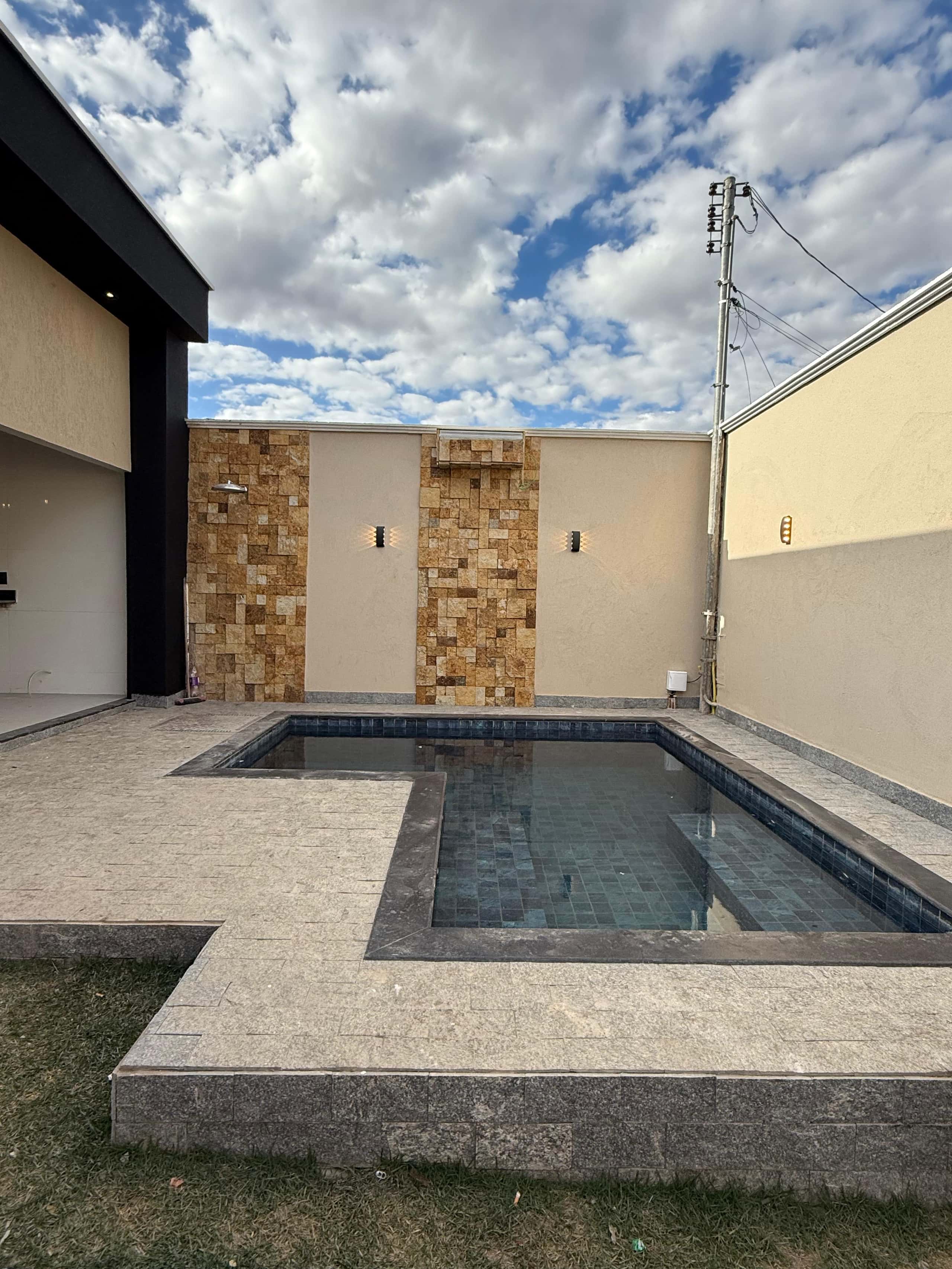 CASA - ALTO DO VALE