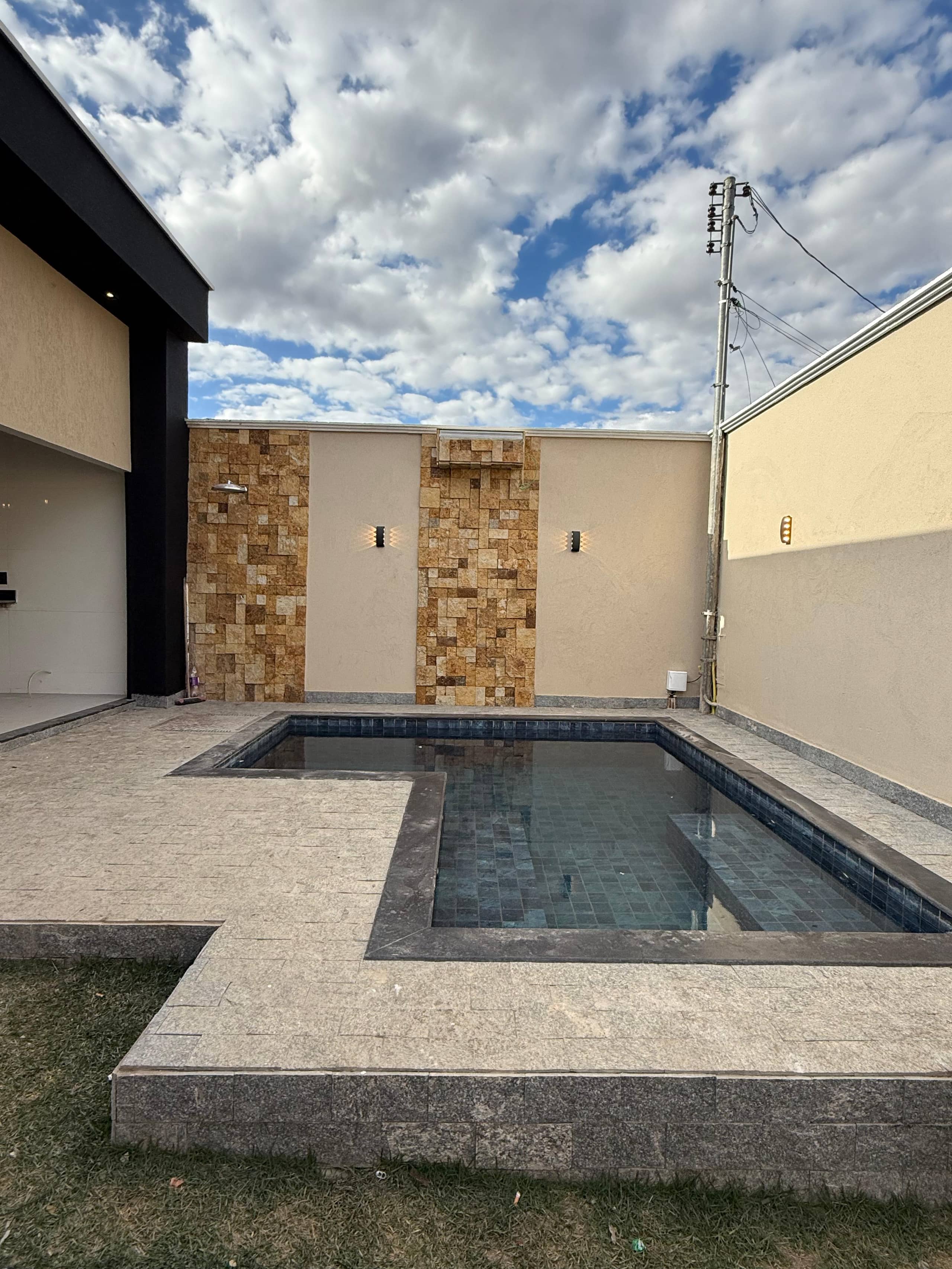 CASA - ALTO DO VALE