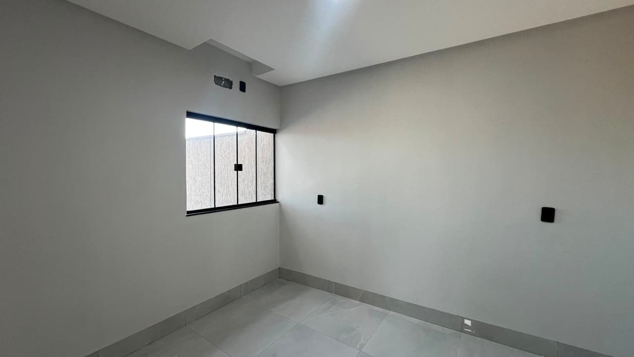 Sobrado Novo com 3 Quartos e Suíte quintal à Venda no Pontal Sul