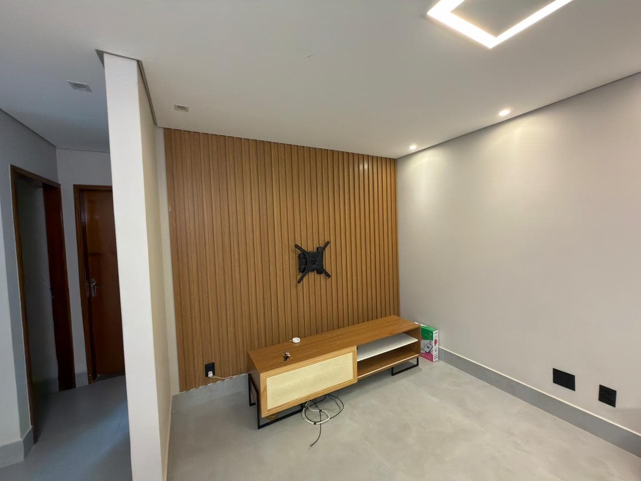 Apartamento 3 Quartos Semi-Mobiliado | Jardim Goiás | 71m²