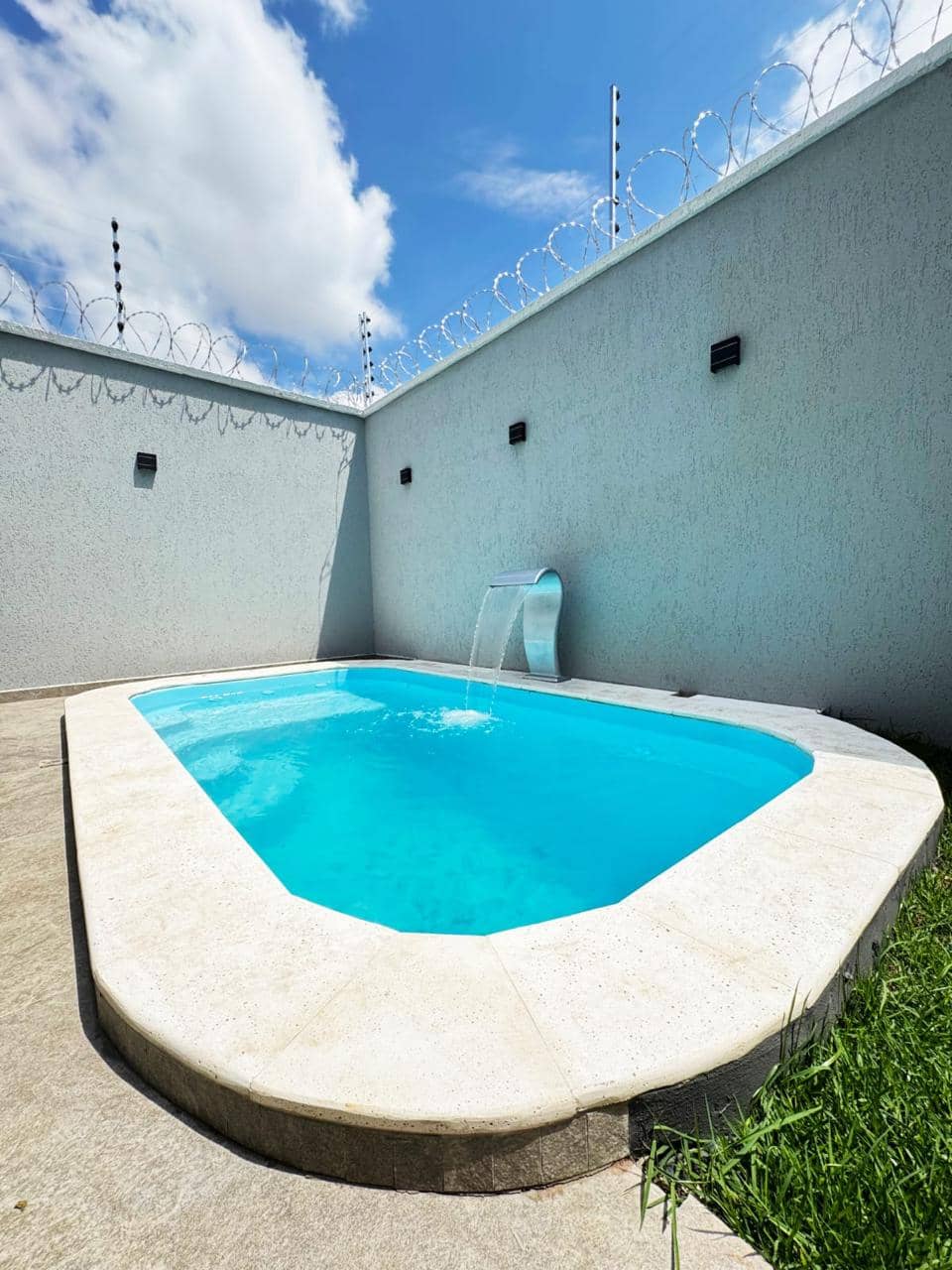 Casa com 3 quartos com Piscina e Churrasqueira no Setor Faiçalville
