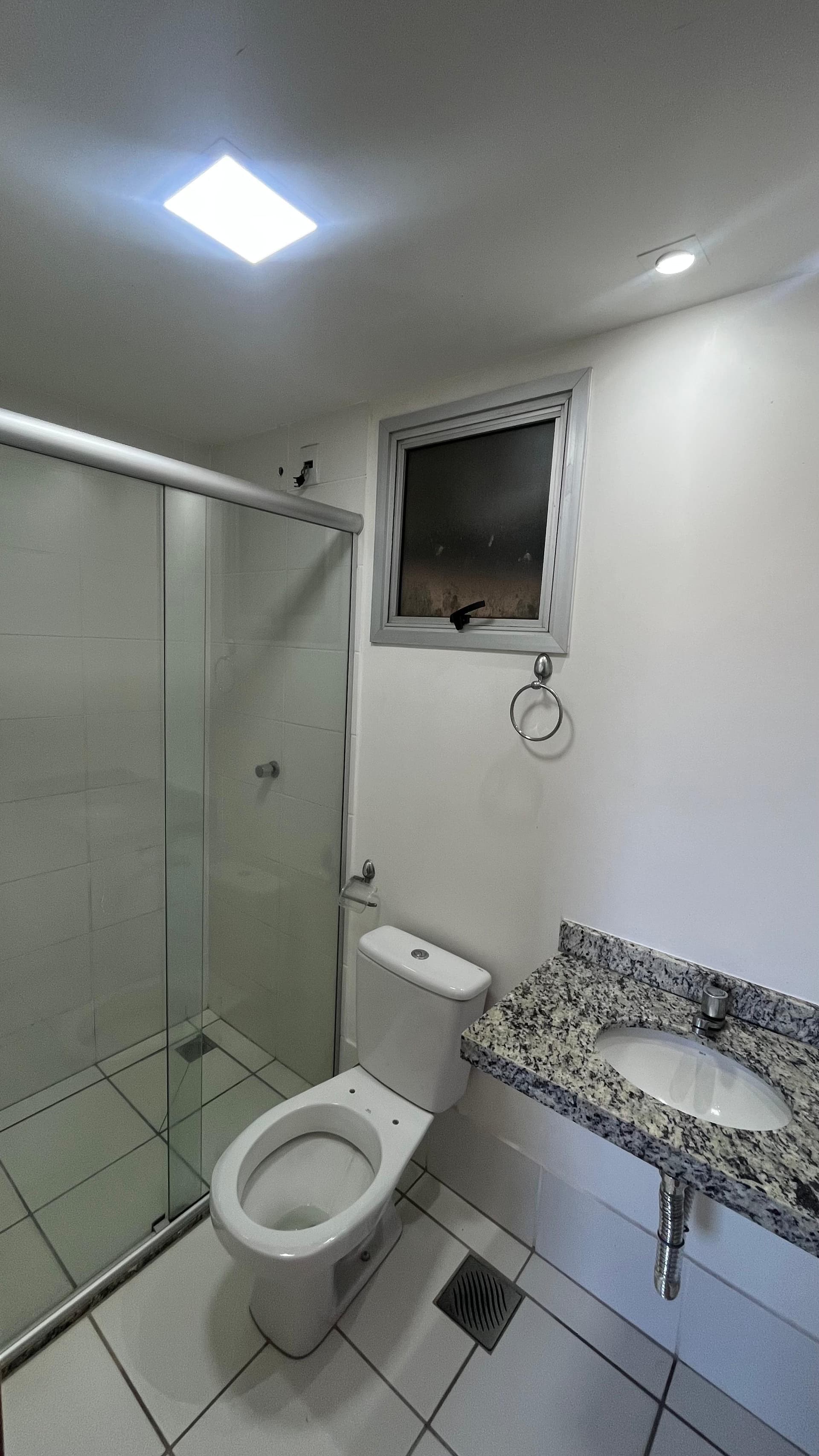 Apartamento completo 2/Q com 1/suite Condomínio Yes Buriti