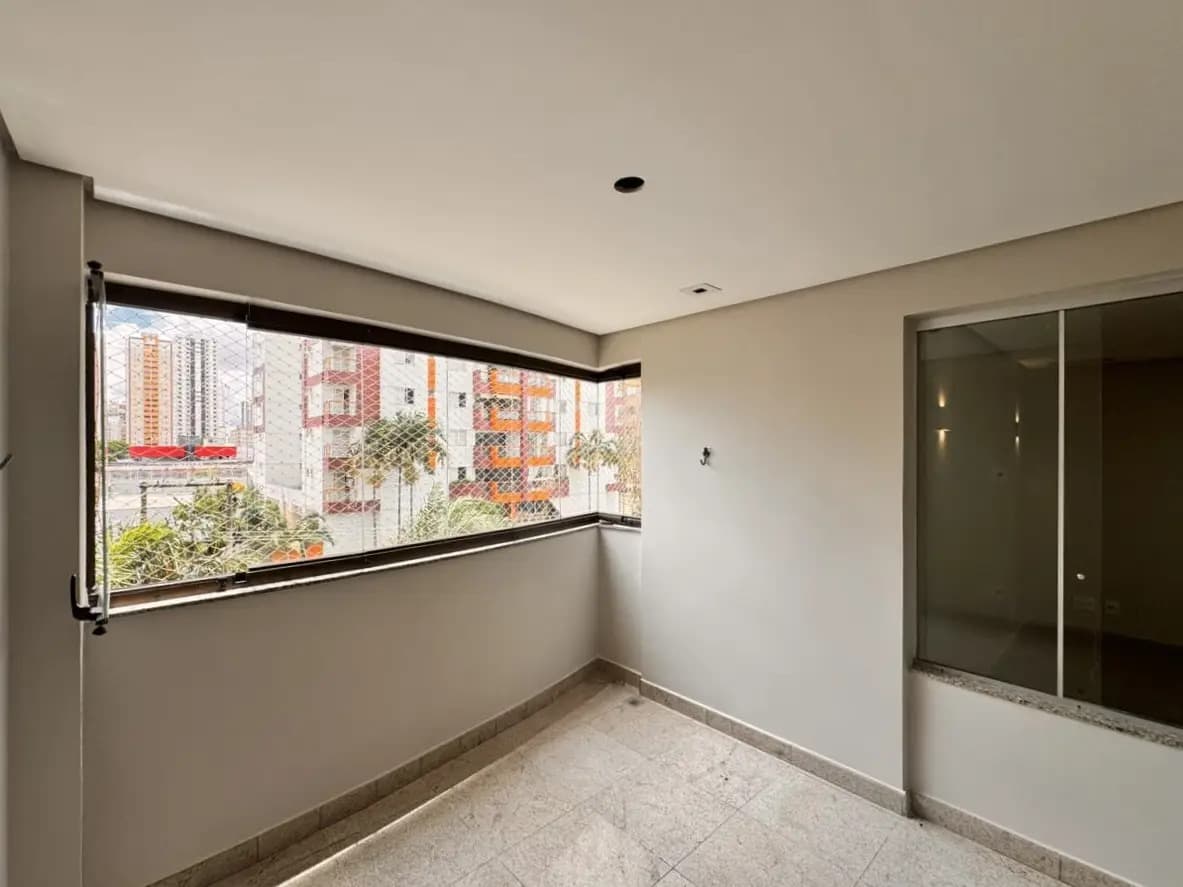 Apartamento 4 suítes no Setor Bueno