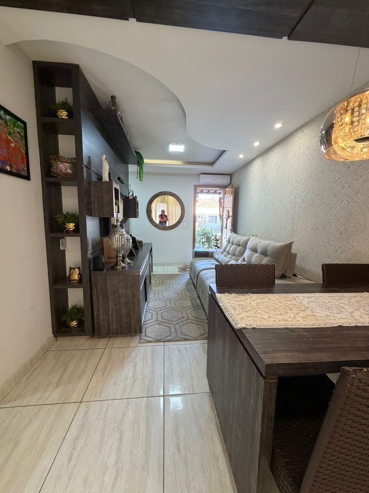 Casa com 3 Quartos e Área Gourmet com Churrasqueira 2 Vagas Imóvel Completo em Armários,