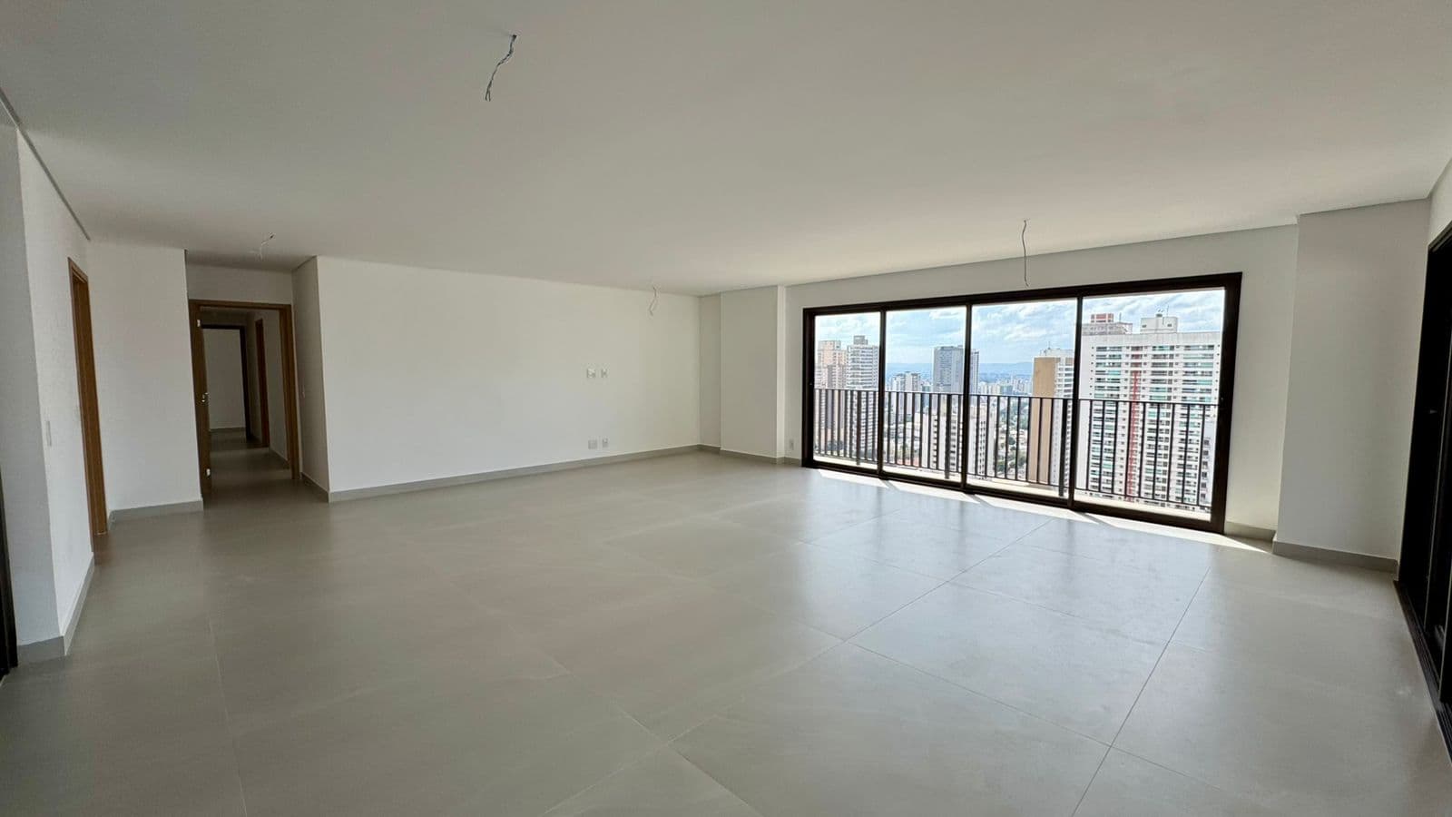 APARTAMENTO À VENDA NO SETOR BUENO DECK 23
