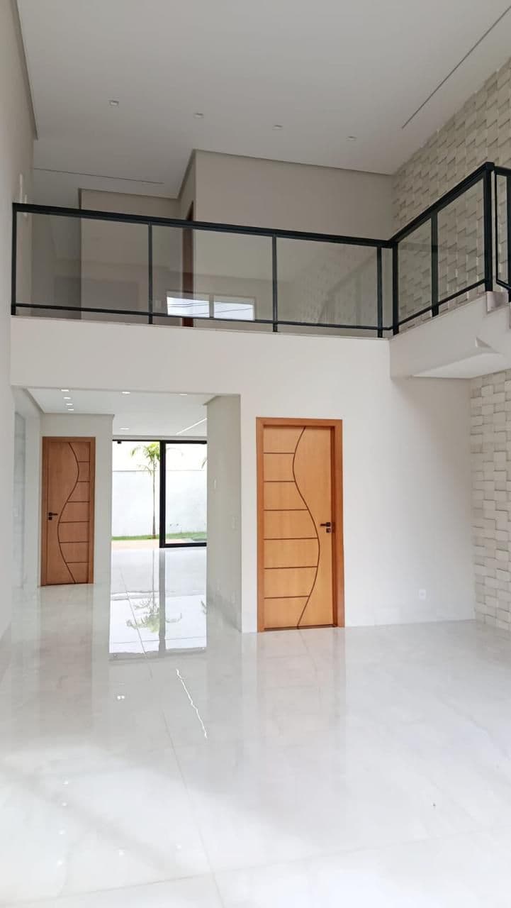 Sobrado no Parqueville Pinheiros de Alto Padrão à Venda - 3 Suites (1 master) - aquecimento solar