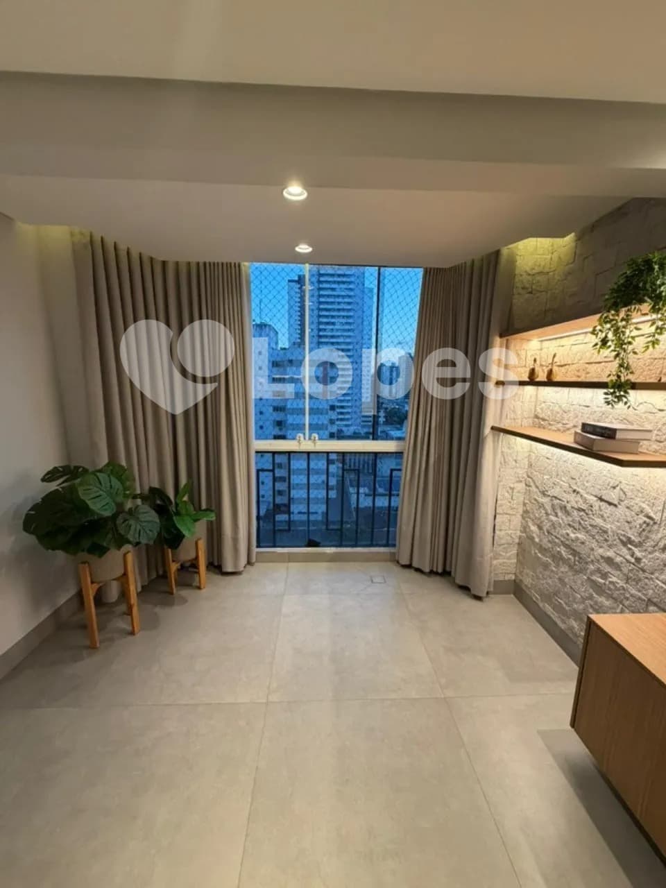 Apartamento 3 Quartos no Setor Oeste, Próximo ao Lago das Rosas, Goiânia