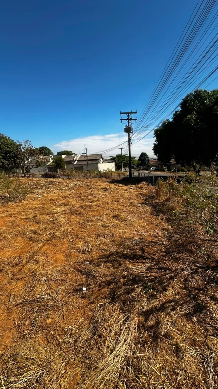 LOTE DE ESQUINA À VENDA – SETOR PRESIDENTE