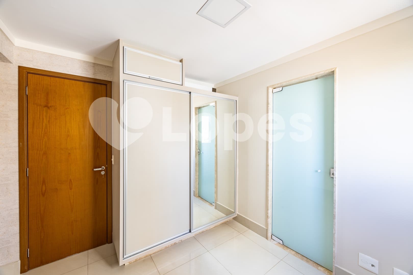 Apartamento 3 Suítes no Setor Bueno | Próximo ao Parque Vaca Brava e Goiânia Shopping