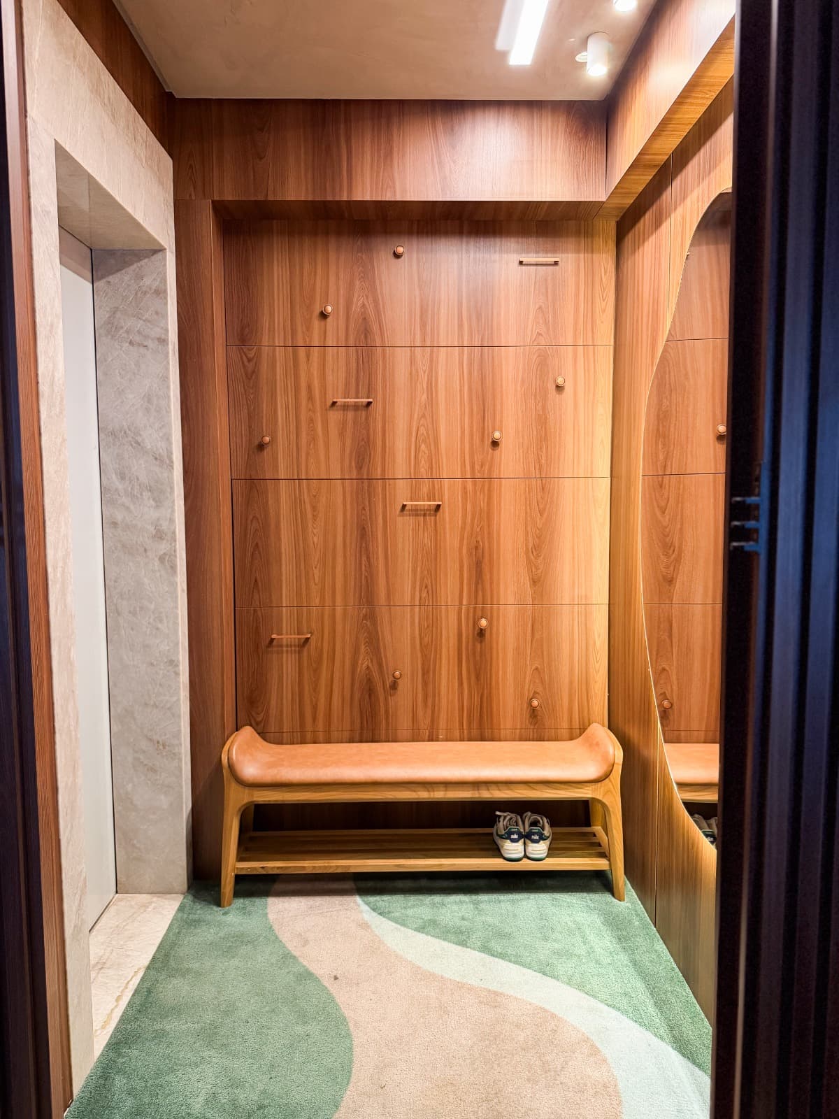 Apartamento Alto Padrão 3 suítes plenas no Setor Bueno