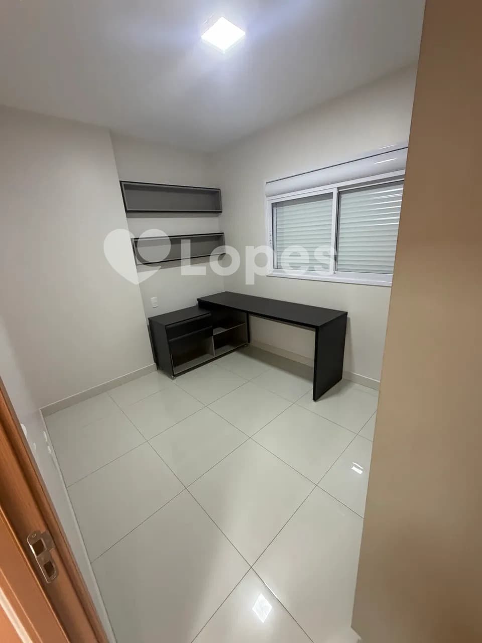 Apartamento 2 Quartos Mobiliado no Setor Bueno, Próximo ao Vaca Brava, Goiânia
