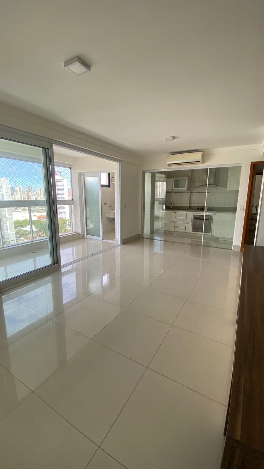 Apartamento com 3 suites no condomínio Like Bueno