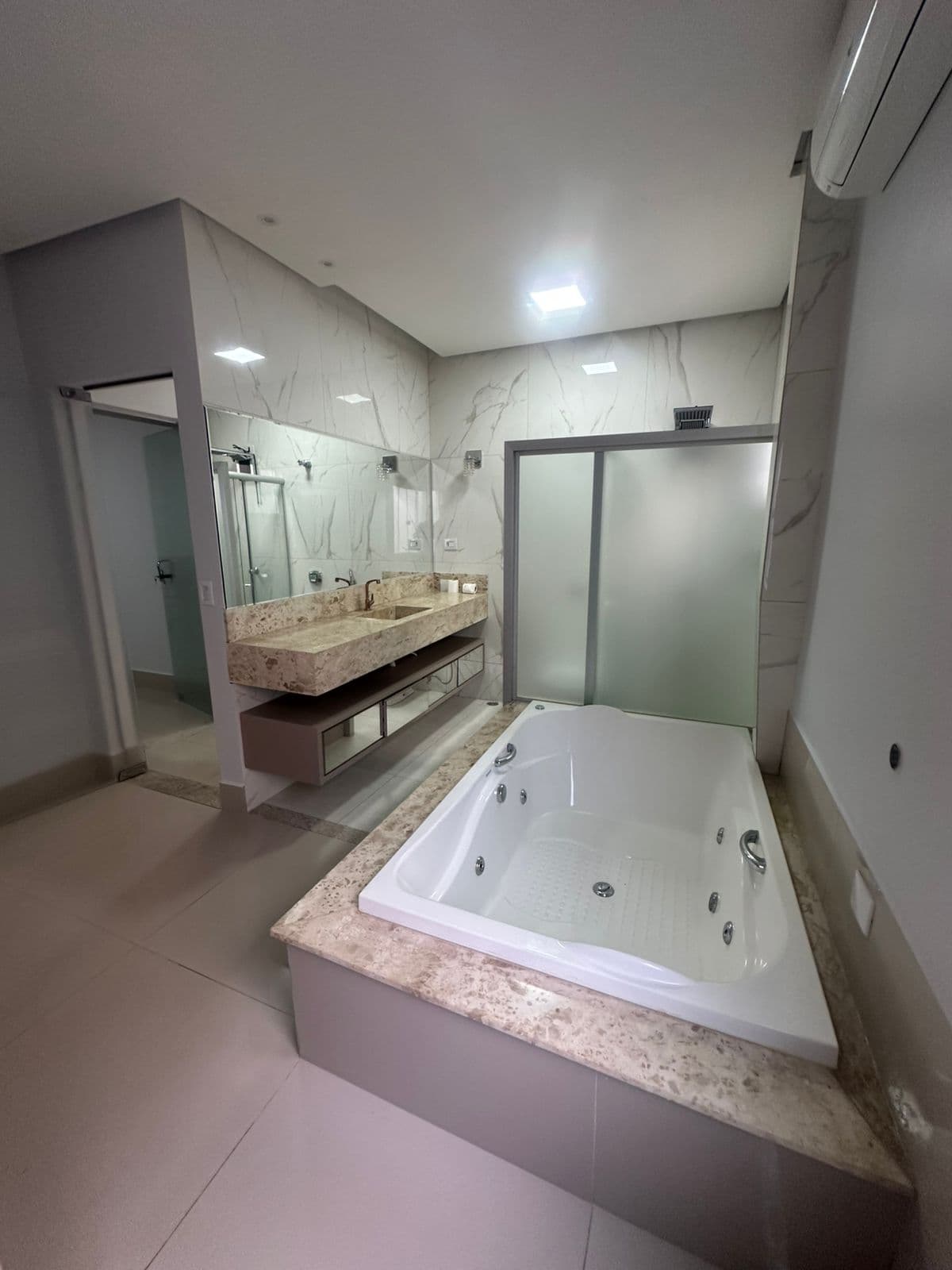Casa Incrível em Caldas Novas 3 Quartos OPORTUNIDADE