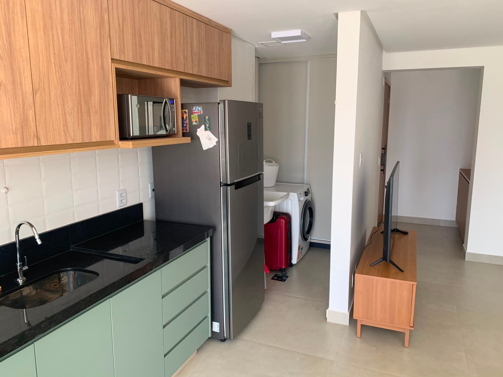 Apartamento 1/4, suíte, mobiliado, Ed Attol, Setor Marista