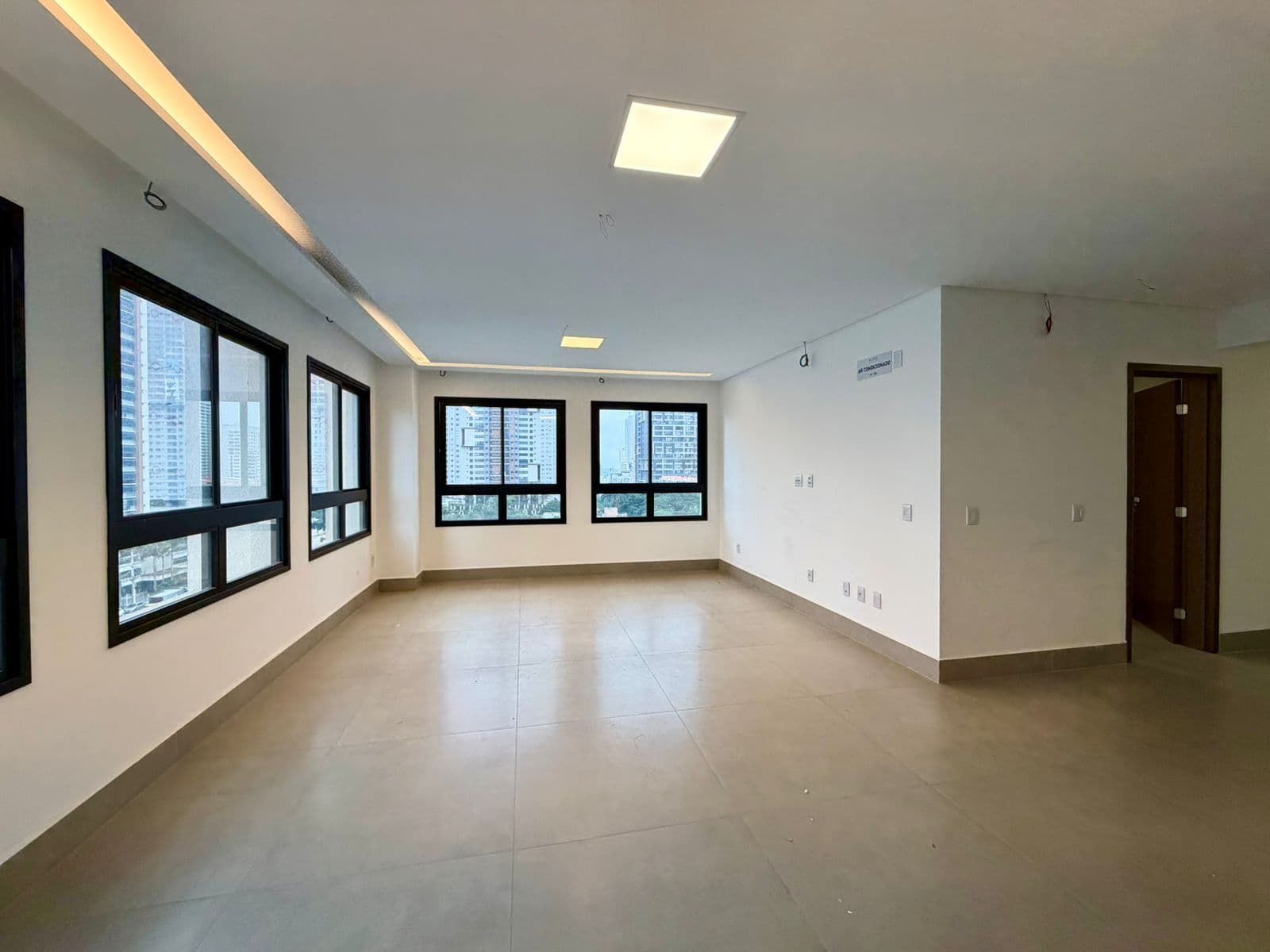 Excelente opção 3 suítes plenas, City Blanc Casa Design aqui no Setor Bueno!