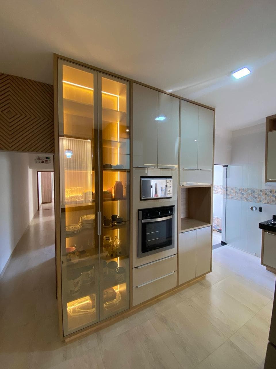 CASA À VENDA | JARDIM CURITIBA 4 COM 3 QUARTOS