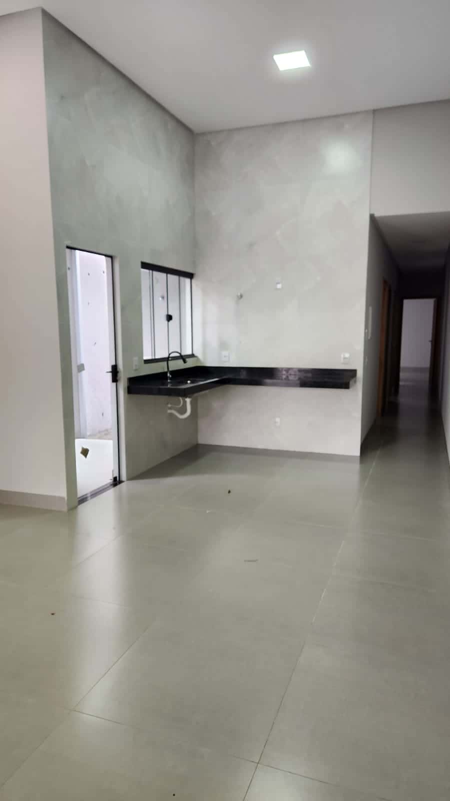 Casa Nova 3 Quartos, uma suíte com Quintal. João Braz-Goiania